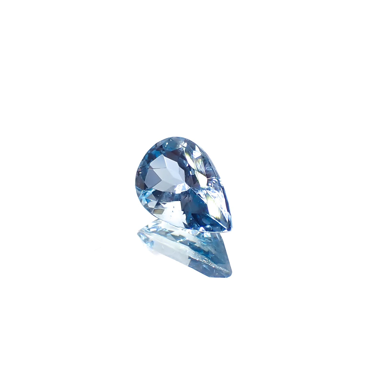 アクアマリン サンタマリアカラー マダガスカル産 0.78ct[240326966]7.9x5.1mm前後
