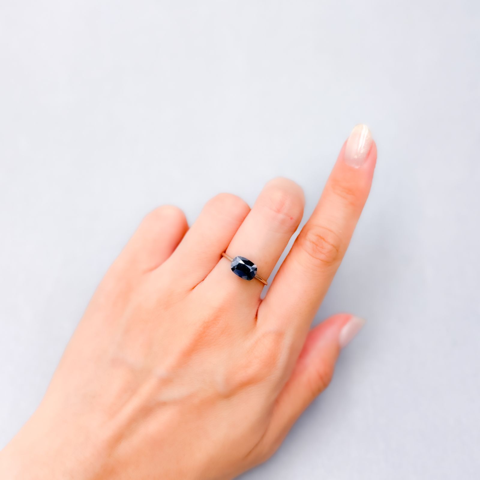 ルチル単結晶 ブラジル産 2.33ct [250630601]8.5x6.1mm前後