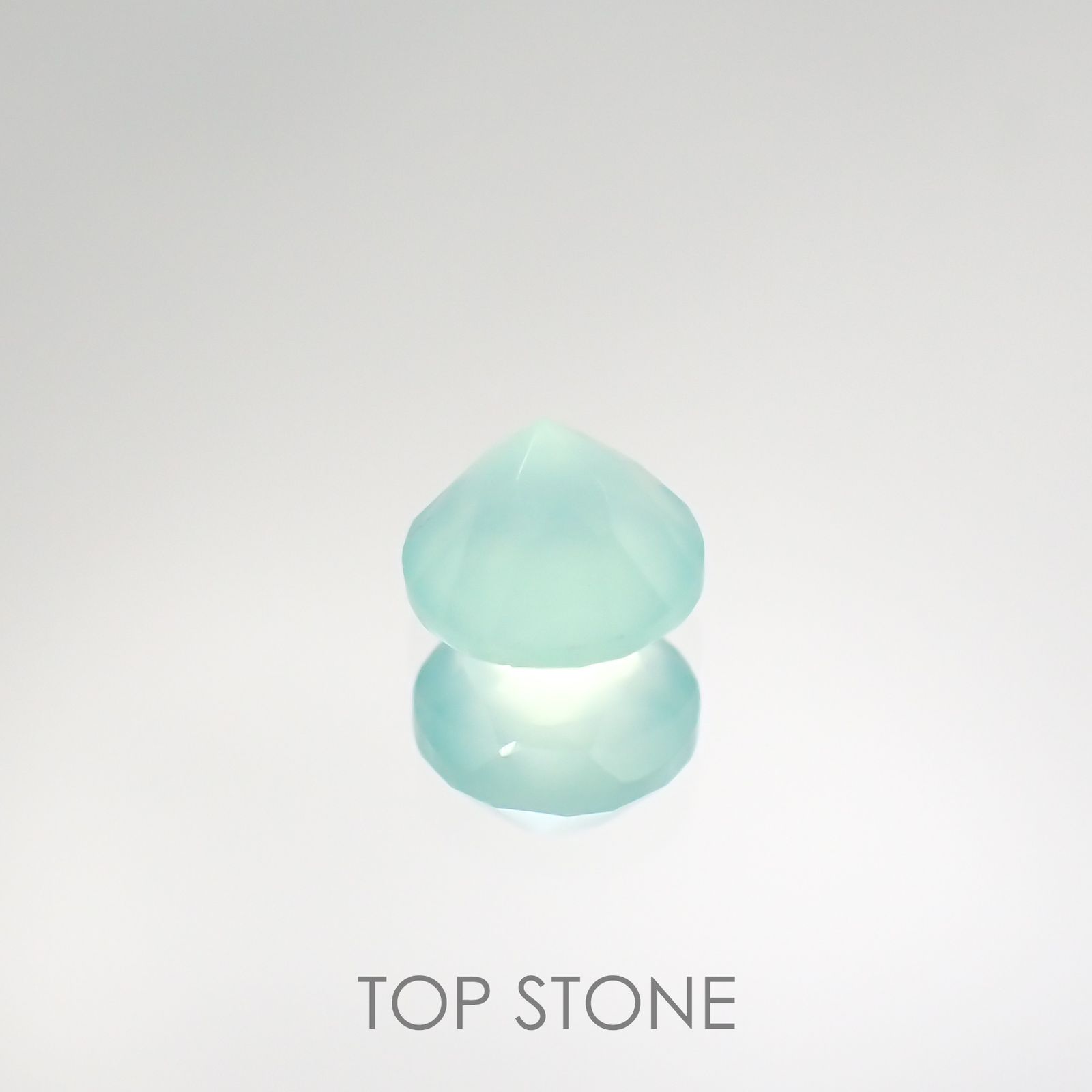 アクアプレーズ(宝石名ブルー グリーン・カルセドニー) 南アフリカ産 0.93ct 識別済[210912346]6.2×6.2mm前後