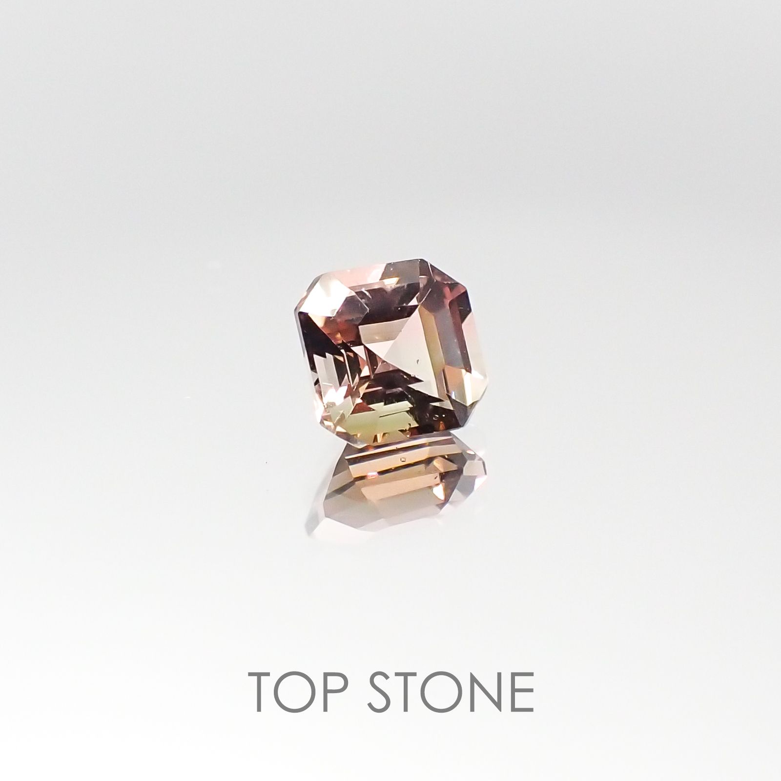 バイカラートルマリン ブラジル産 ルース 0.73ct[20095678]5.2×5.2mm前後