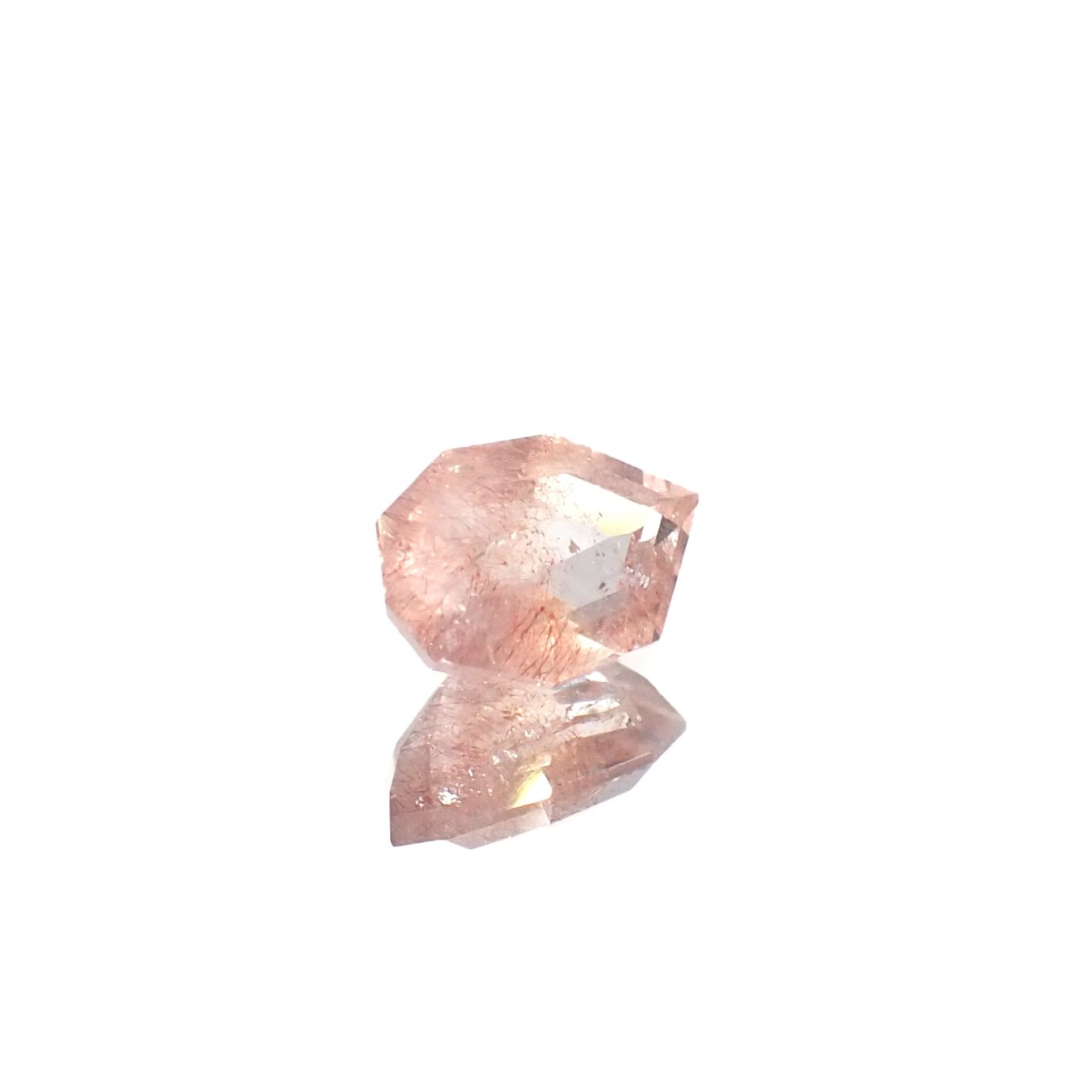 ◇カスタムカット◇ストロベリークォーツ カザフスタン産 1.65ct[240125496]9.3x6.8mm前後