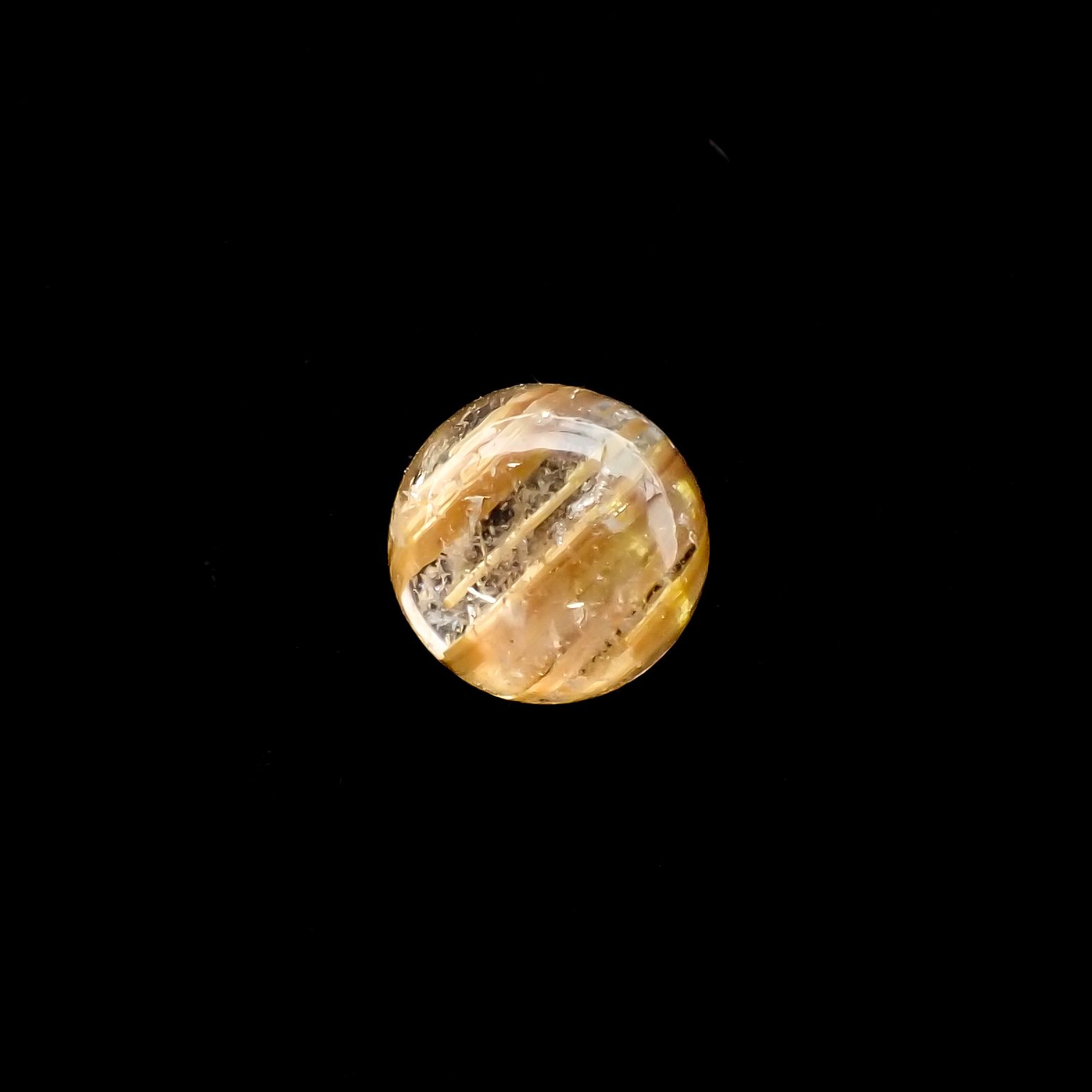 ルチルクォーツ(宝石名ルチルレイテッド・クォーツ)ブラジル産 1.37ct 識別済[231023878]6.9x6.9mm前後