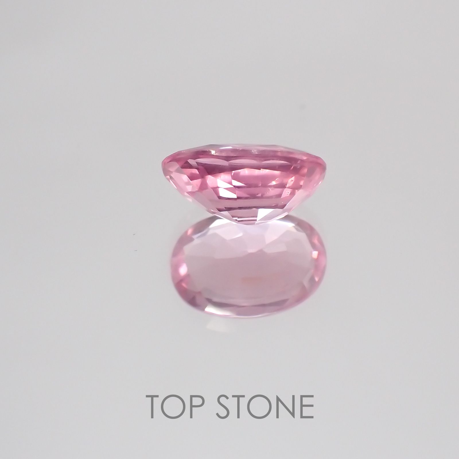 ピンクスピネル タンザニア産 ルース 1.32ct[20062982]7.9×5.4mm前後