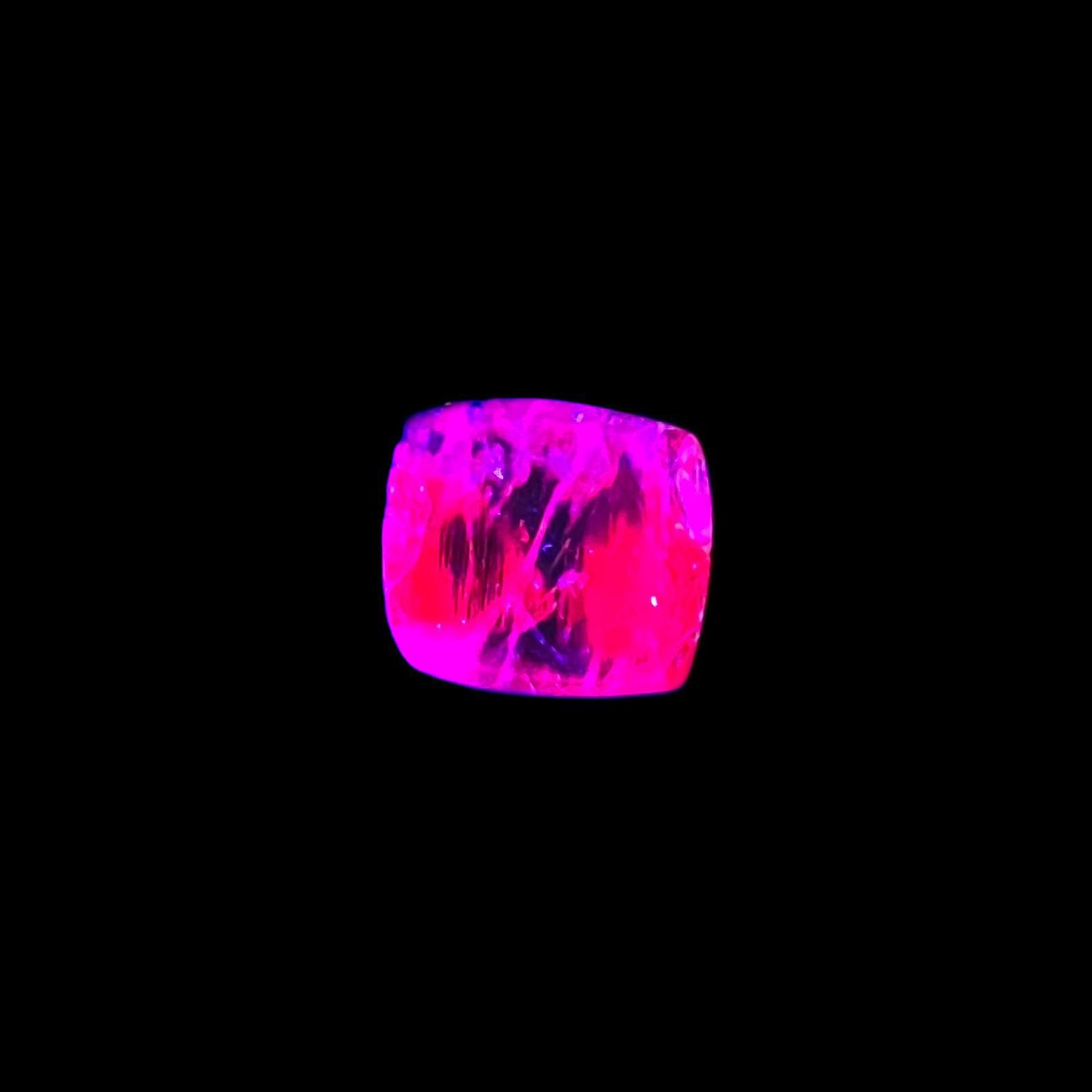 ウィンザーサファイア(宝石名サファイア)タンザニア・ウィンザー産 識別済 2.99ct / 9.2x8.4mm前後 [220515946]