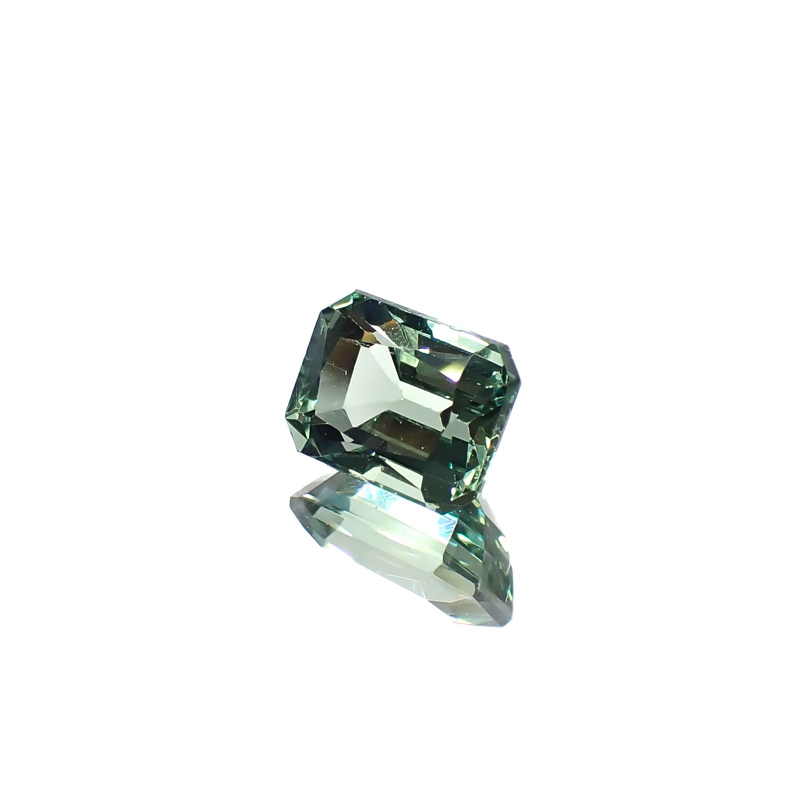 ノーブルモロキサイト(グリーンアパタイト) マダガスカル産 1.75ct[240928981]7.5x5.6mm前後