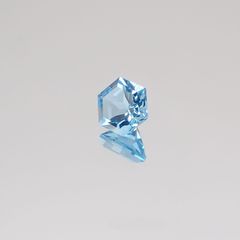 <ランダムセレクト1個販売> ◇ヘキサゴンカット◇スイスブルートパーズSA(宝石名ブルー・トパーズ) ブラジル産 0.60ct前後 識別済[210310168]5.1×5.1mm前後