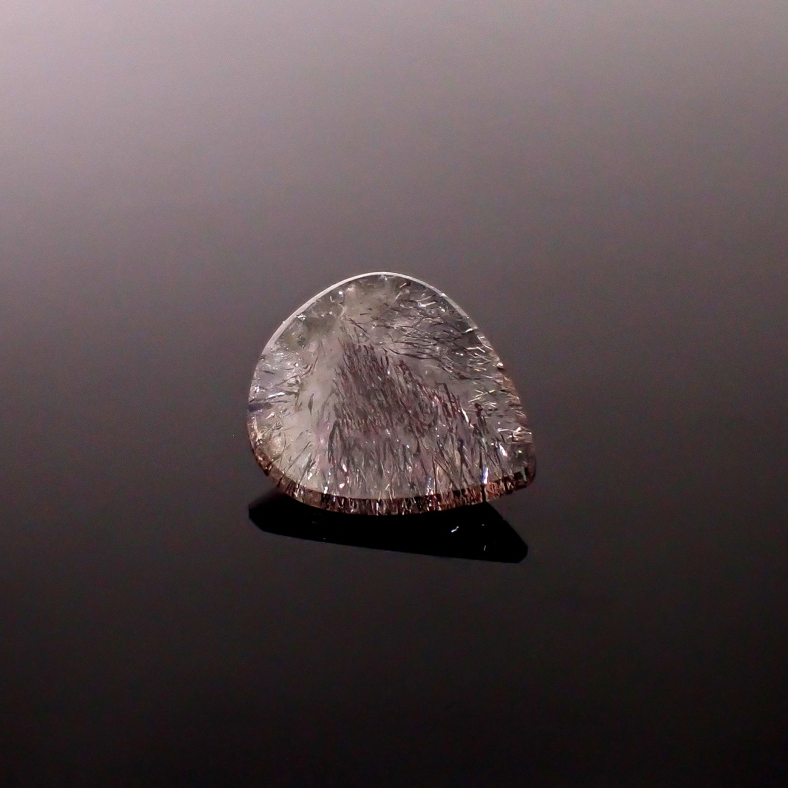 スーパーセブン ブラジル産 33.10ct / 28.4x24.4mm前後 [260231686]