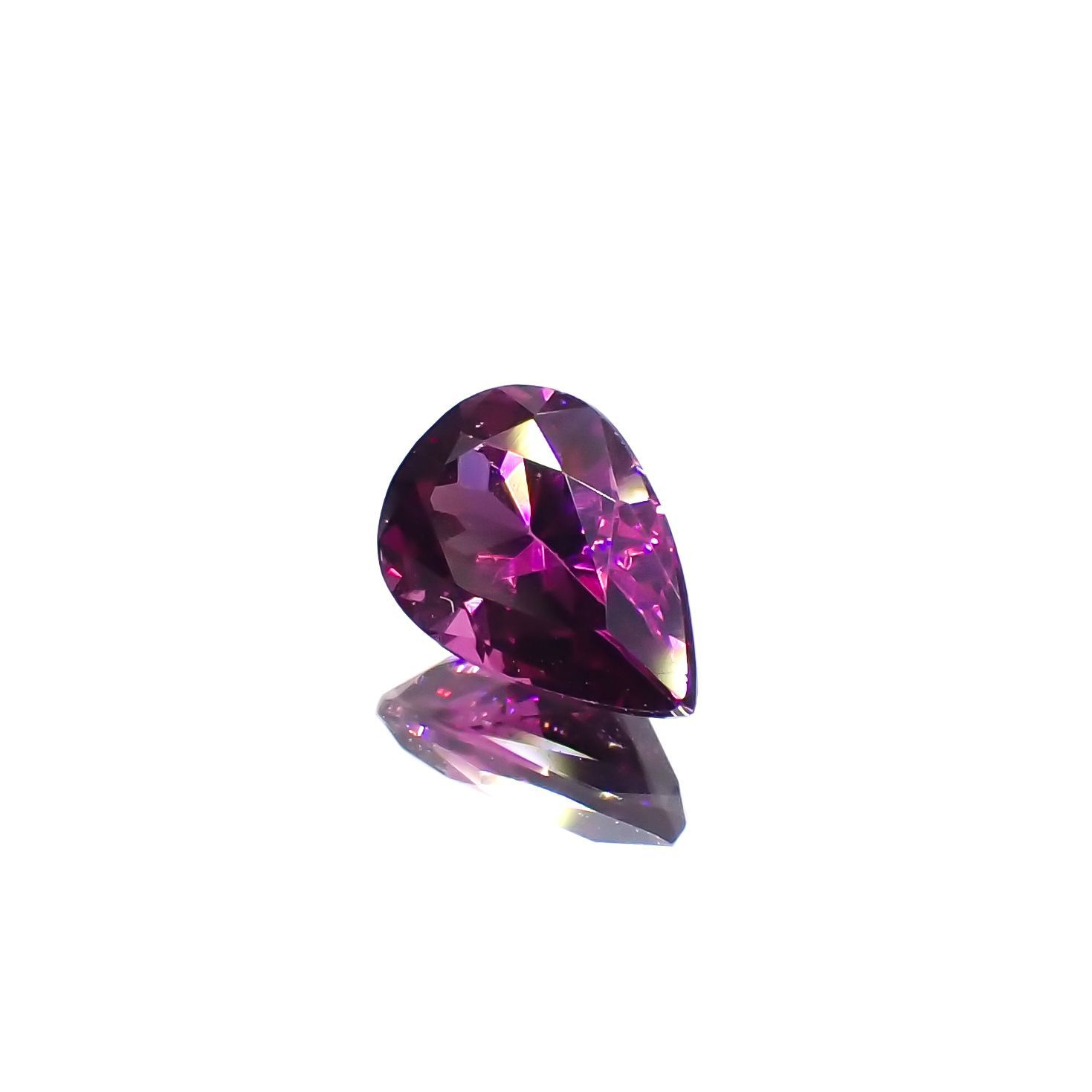 グレープガーネット(宝石名ガーネット)ブラジル産 0.71ct 識別済[250917711]6.8x4.6mm前後