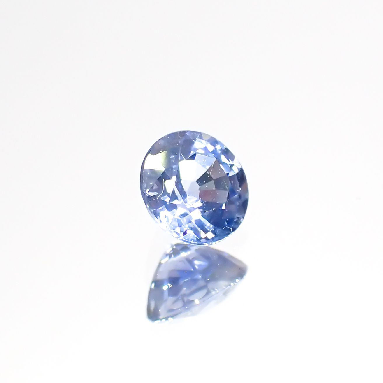 アイスブルーサファイア(宝石名サファイア)スリランカ/マダガスカル産 0.45ct 識別済[220515957]4.5x4.5mm前後