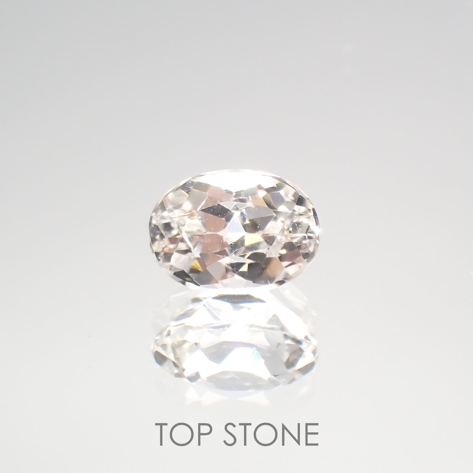 カラーレススポジュミン(宝石名ホワイト・スポジュミン) ブラジル産 1.19ct 識別済[210812621]7×5.1mm前後