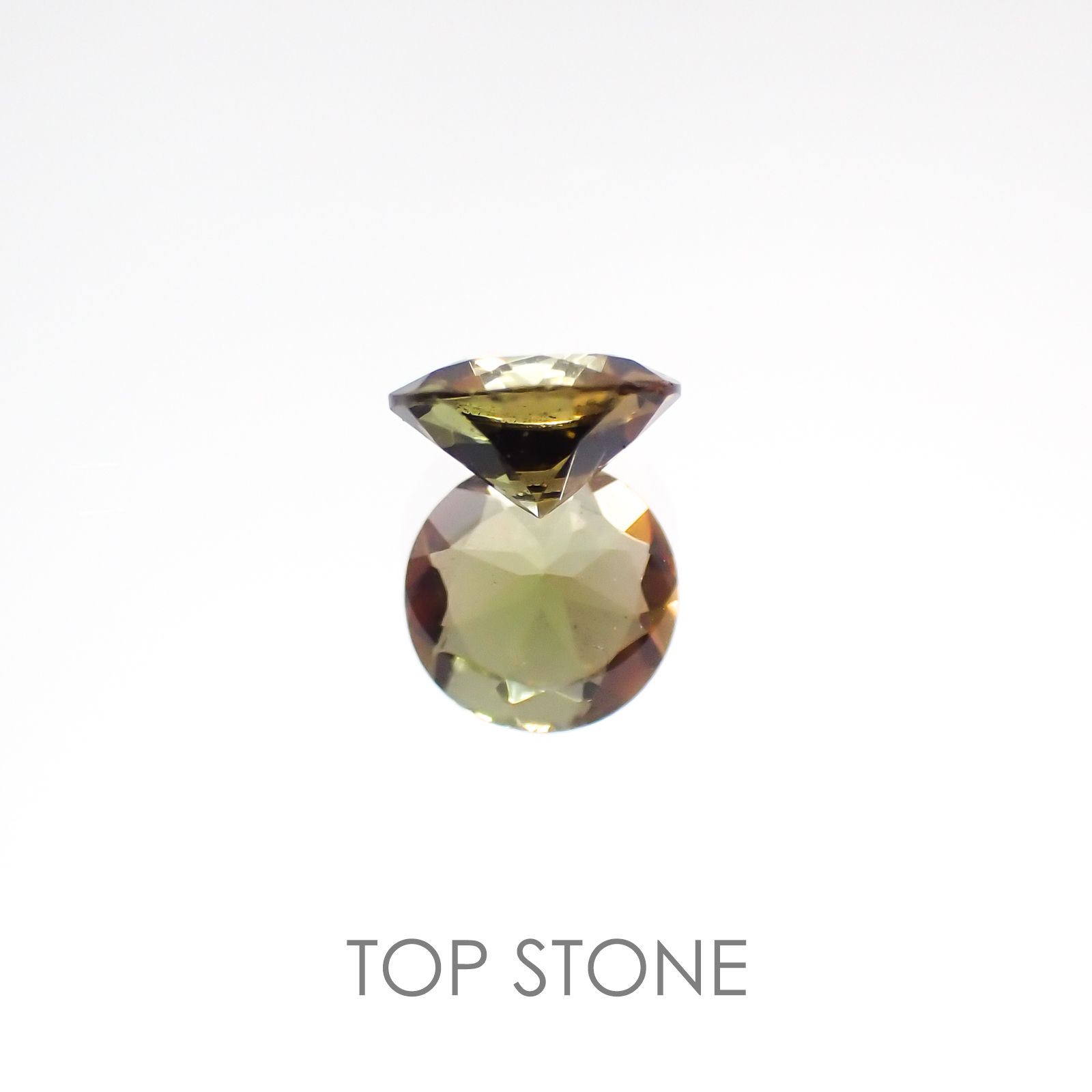 バイカラーアンダリュサイト スリランカ産 ルース 0.43ct[20117468]5.2×5.1mm前後