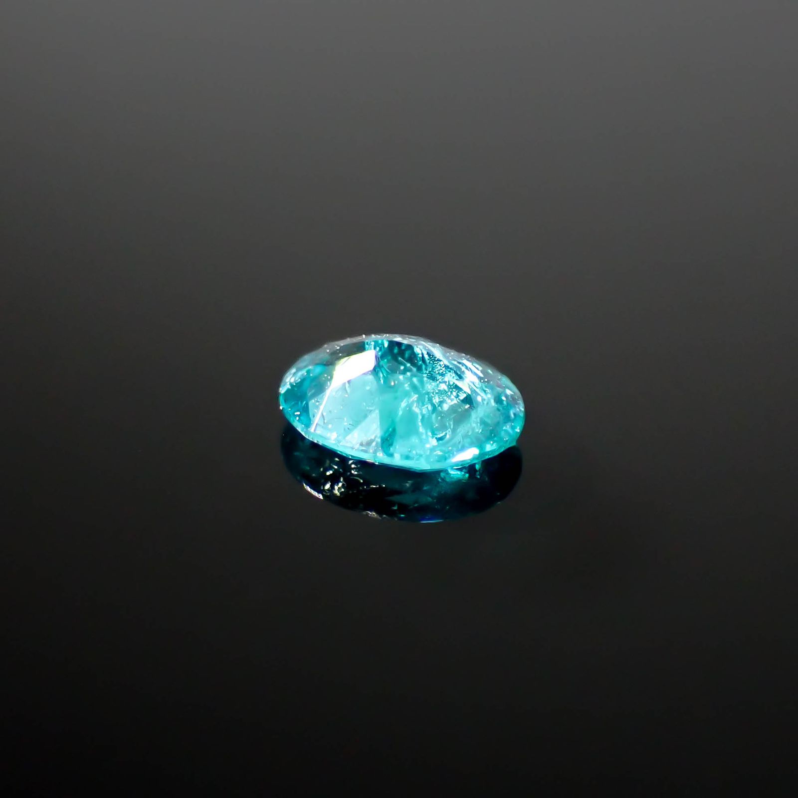 パライバトルマリン ブラジル・パライバ州バターリャ鉱山産 0.25ct [250730735]4.9x4mm前後