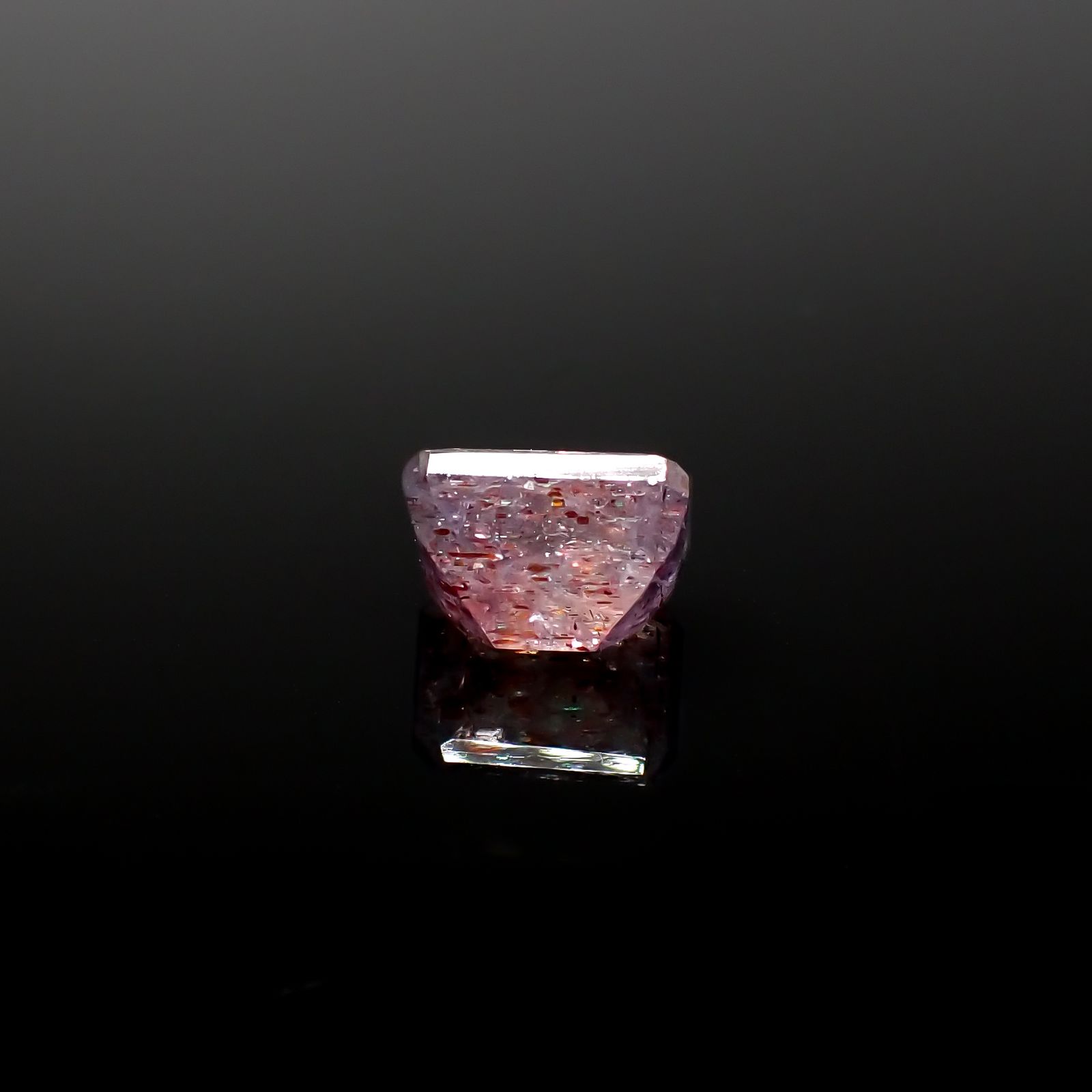 ブラッドショットアイオライト インド産 2.32ct[240125380]8.4x6mm前後