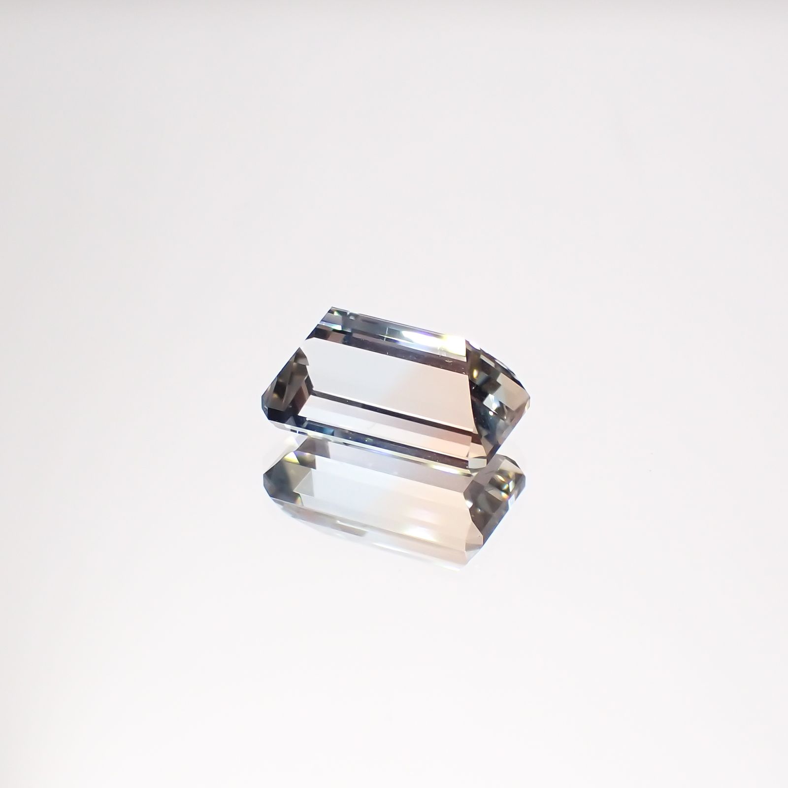 バイカラートパーズ ウクライナ産 4.47ct[231224894]11.1x6.5mm前後