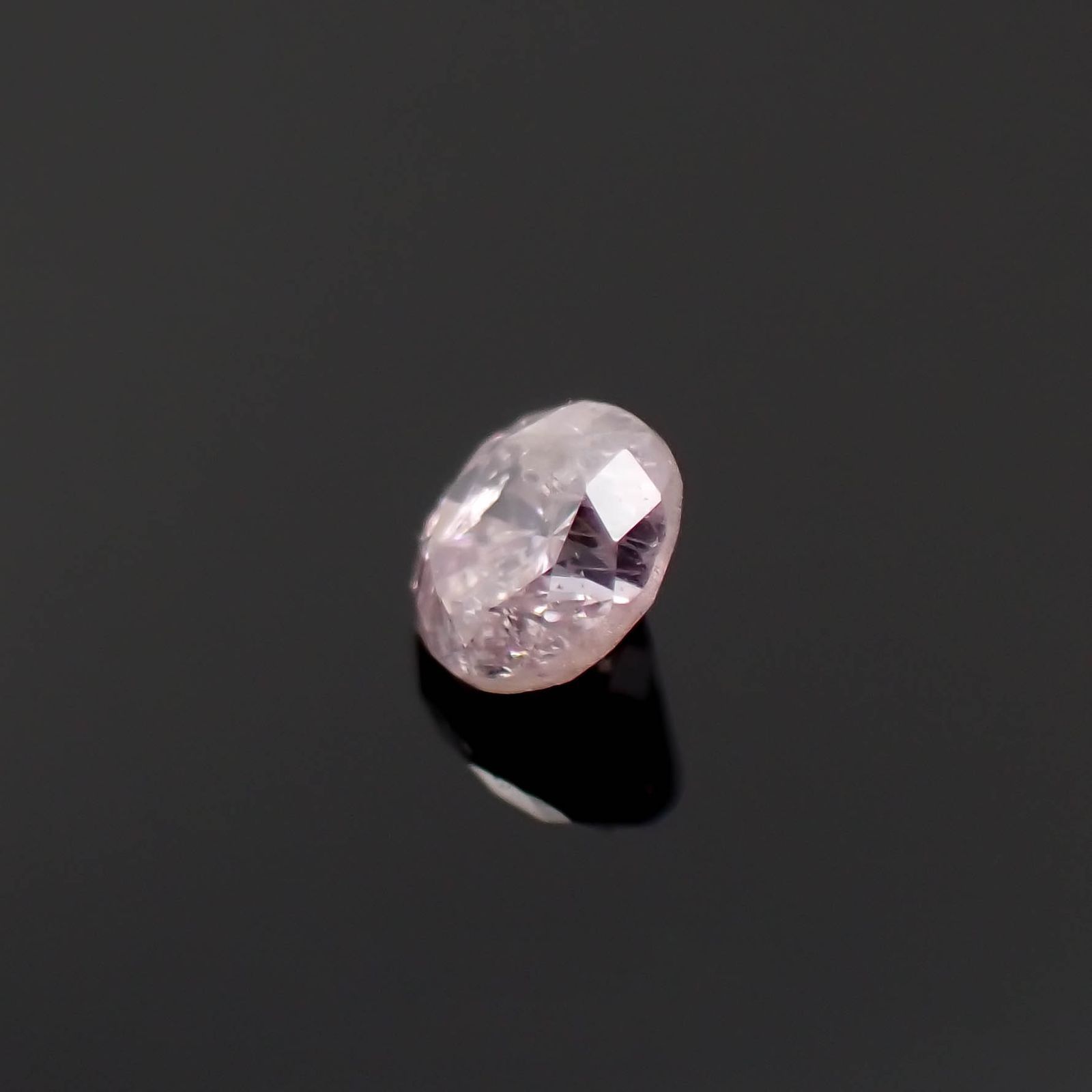 ピンクダイヤモンド(宝石名ダイアモンド I-2/FANCY LIGHT PURPLISH PINK) 0.042ct ソ付(CGL)[230120142]2.06x2.12mm前後