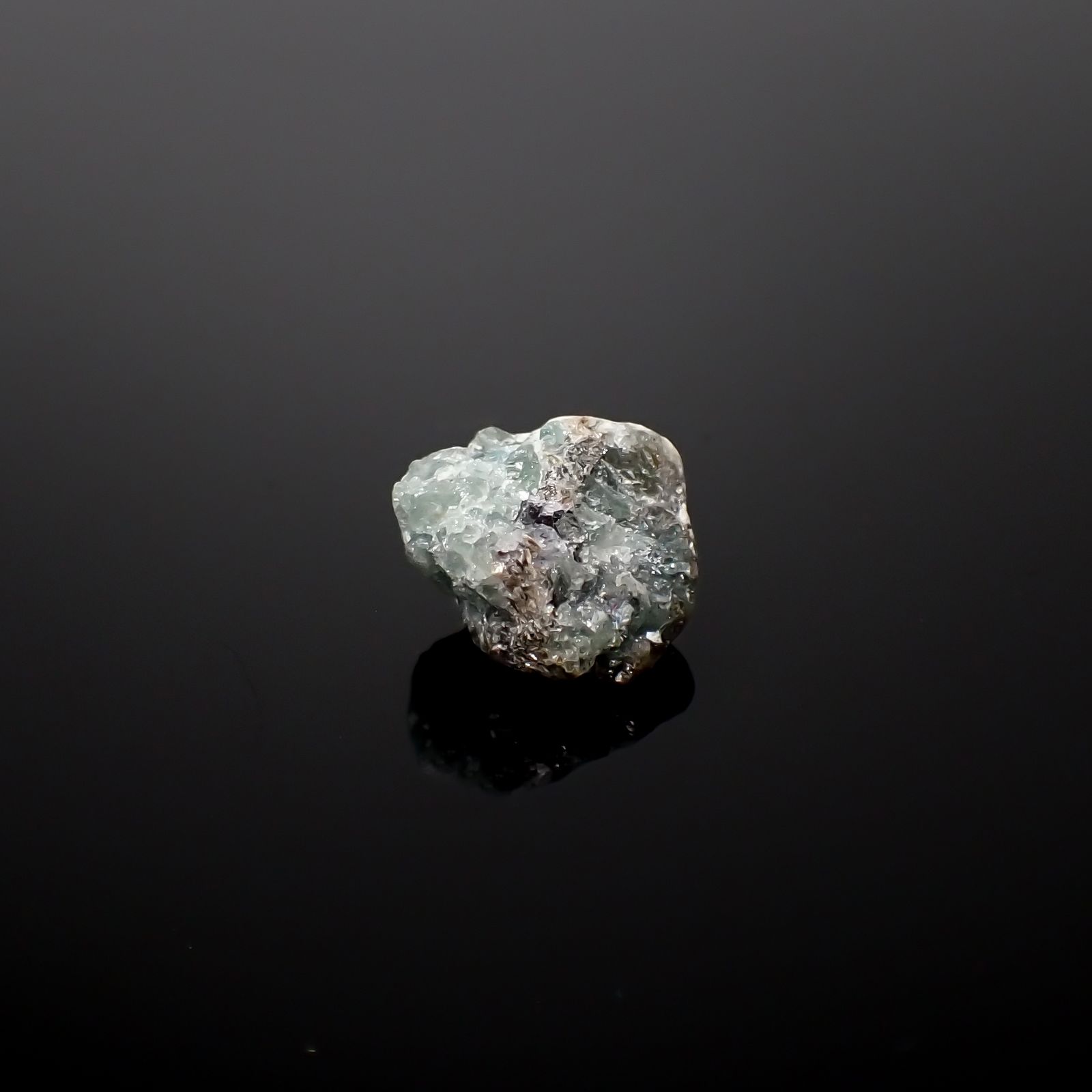 アレキサンドライト 原石 ロシア産 8.95ct[240427024]13x12.5mm前後