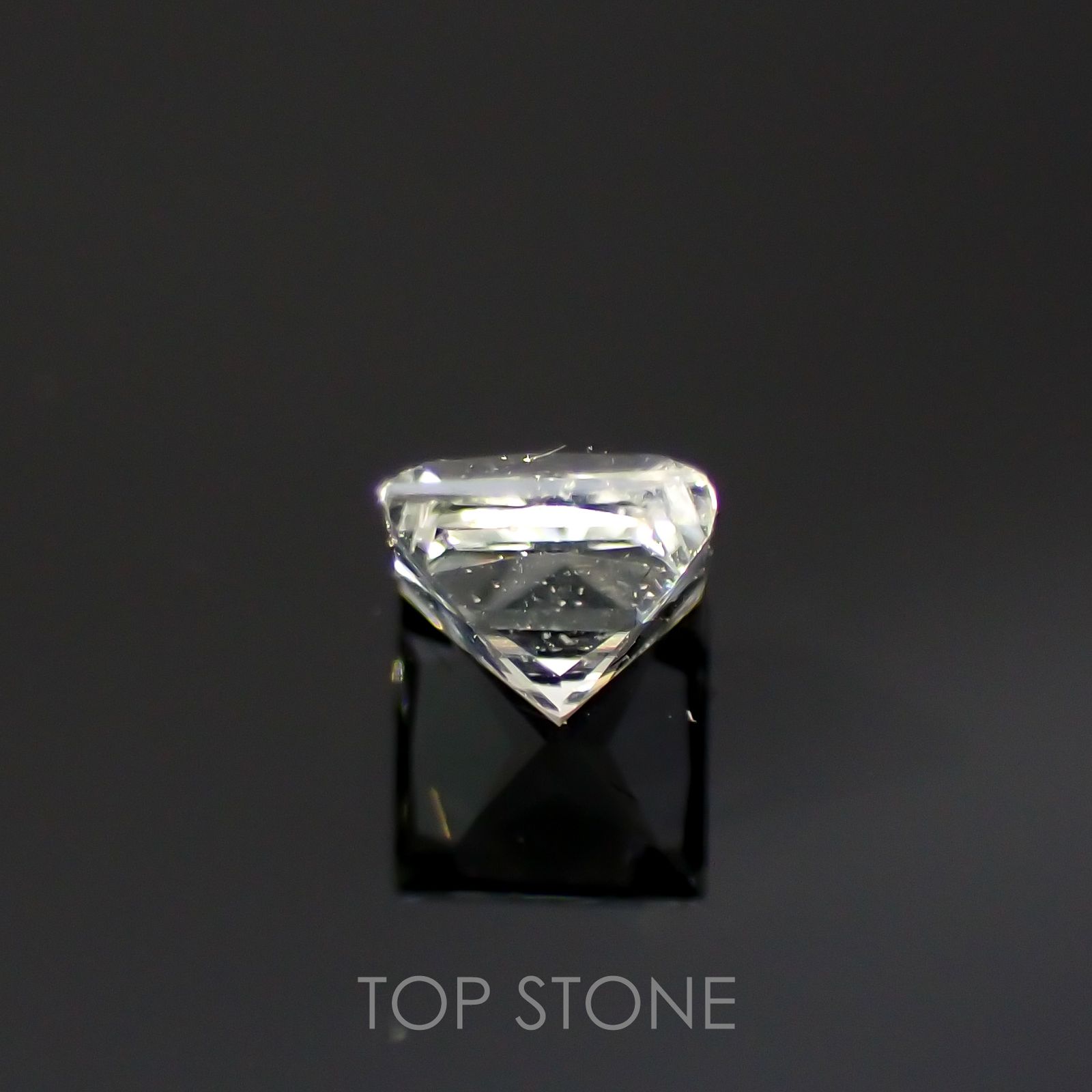 ◇プリンセスカット◇リューコガーネット(宝石名ホワイト グロッシュラー・ガーネット)ビルマ産 0.20ct 識別済[220115447]3x3mm前後