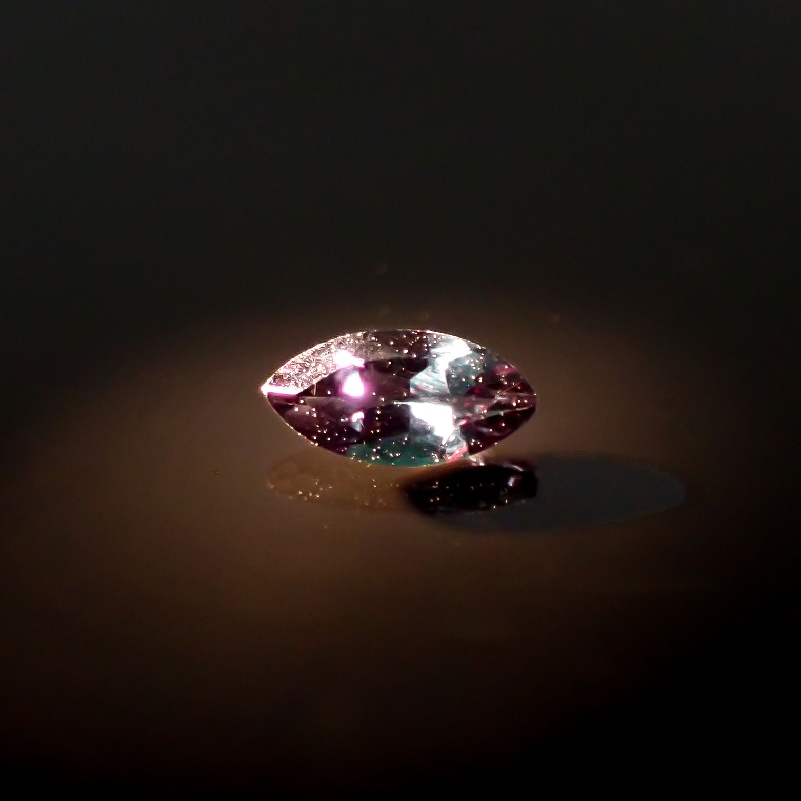 ベキリーブルーガーネット（カラーチェンジガーネット アレキタイプ） マダガスカル・ベキリー産 0.16ct [241229619]4.9x2.4mm前後