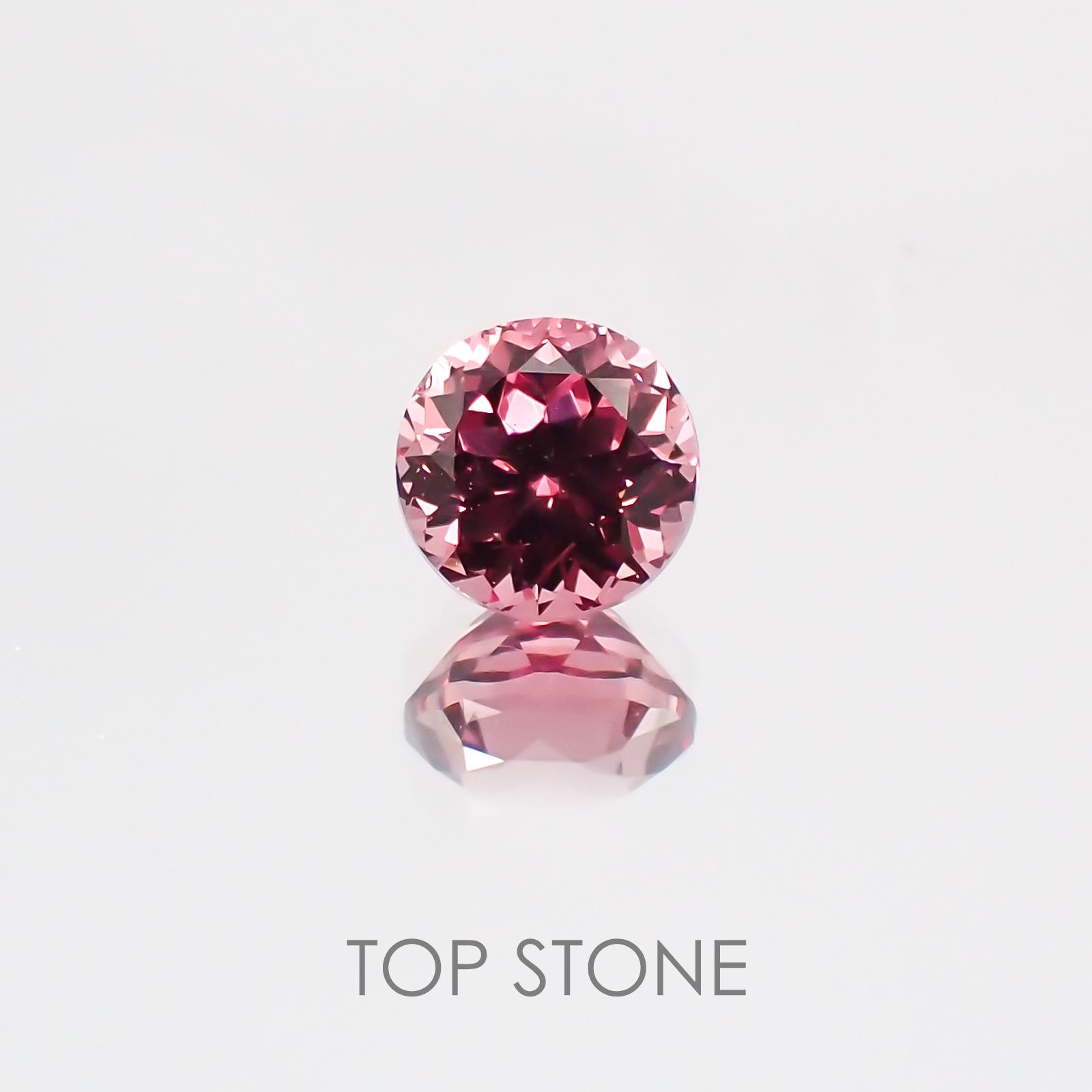 ウンバライトガーネット タンザニア産 ルース 0.75ct[20128579]5.1×5mm前後