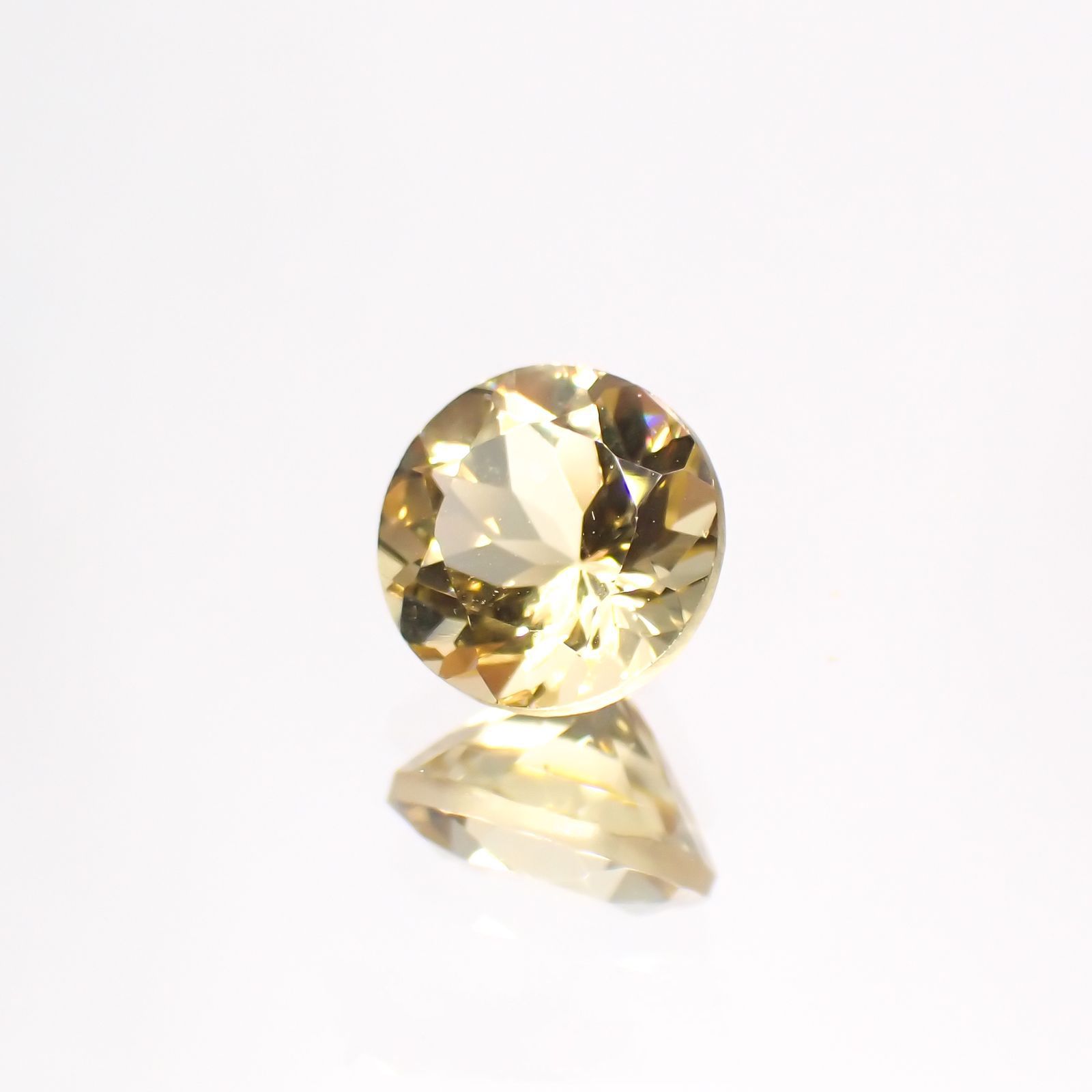 イエローベリル(宝石名イエロー・ベリル)ブラジル産 1.22ct 識別済[211113653]7x6.9mm前後