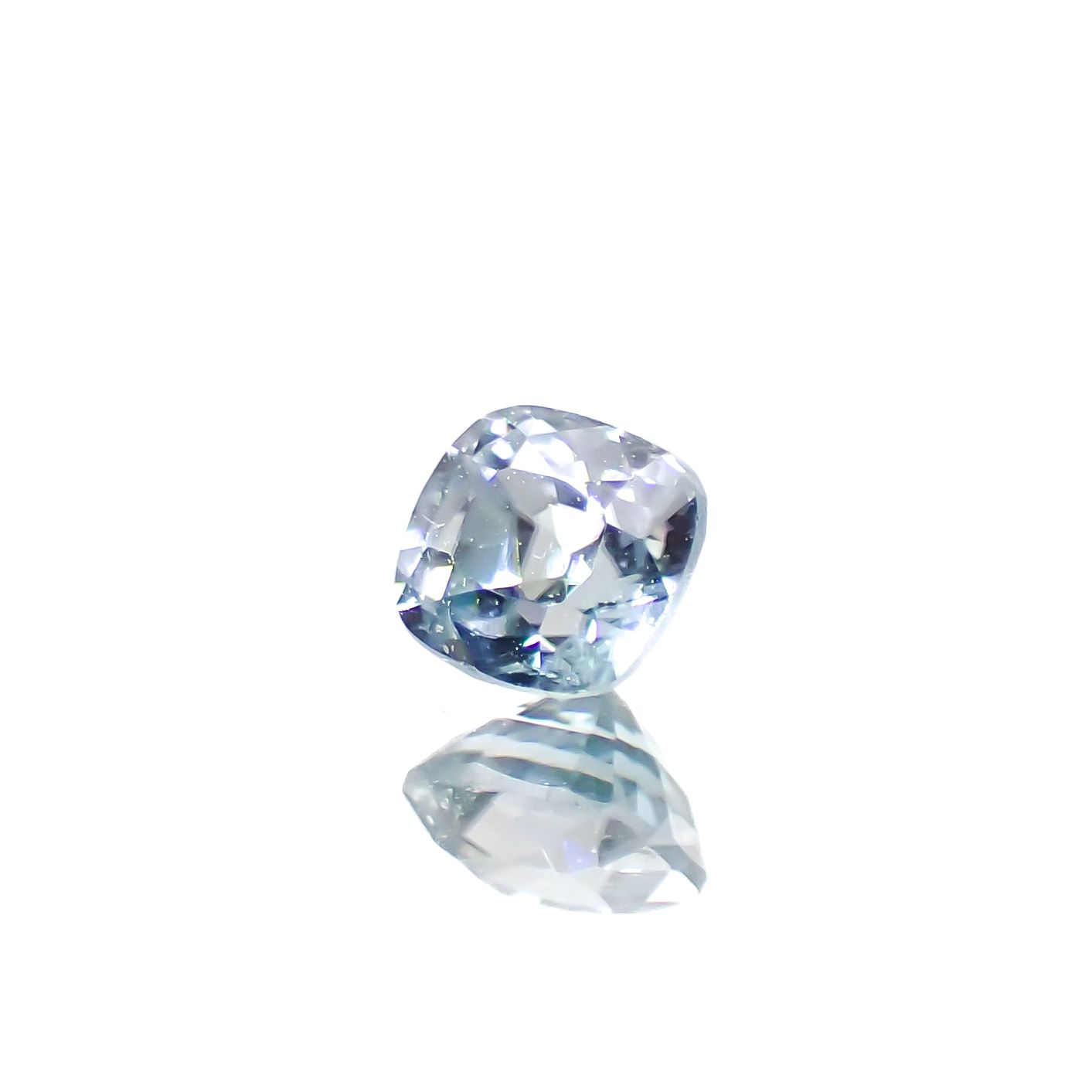 リバースカラーチェンジジルコン ミャンマー・モゴック産 0.48ct[240929166]4x3.7mm前後
