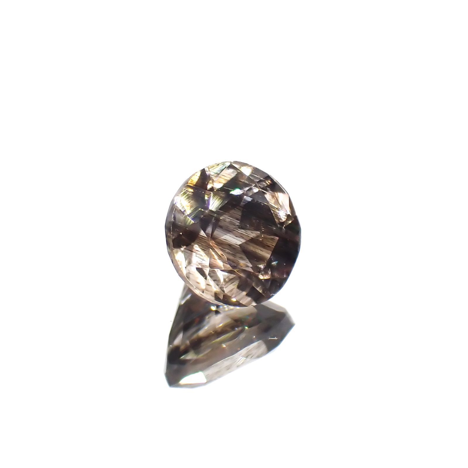 レインボースキャポライト ブラジル産 0.79ct[221119040]5.9x5.9mm前後