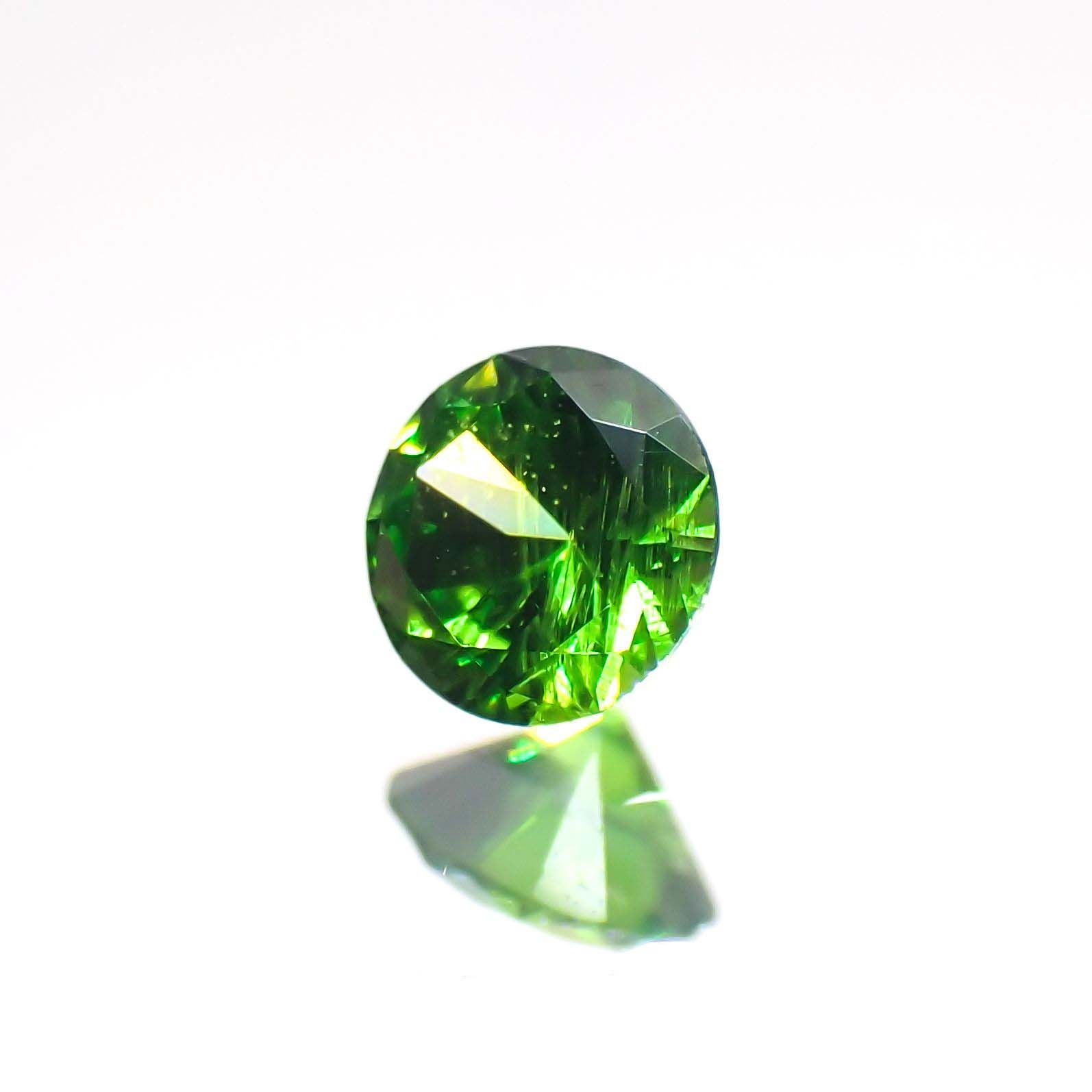 デマントイドガーネット(宝石名デマントイド・ガーネット)ロシア産 0.122ct ソ付(彩珠)[230622497]3x3mm前後