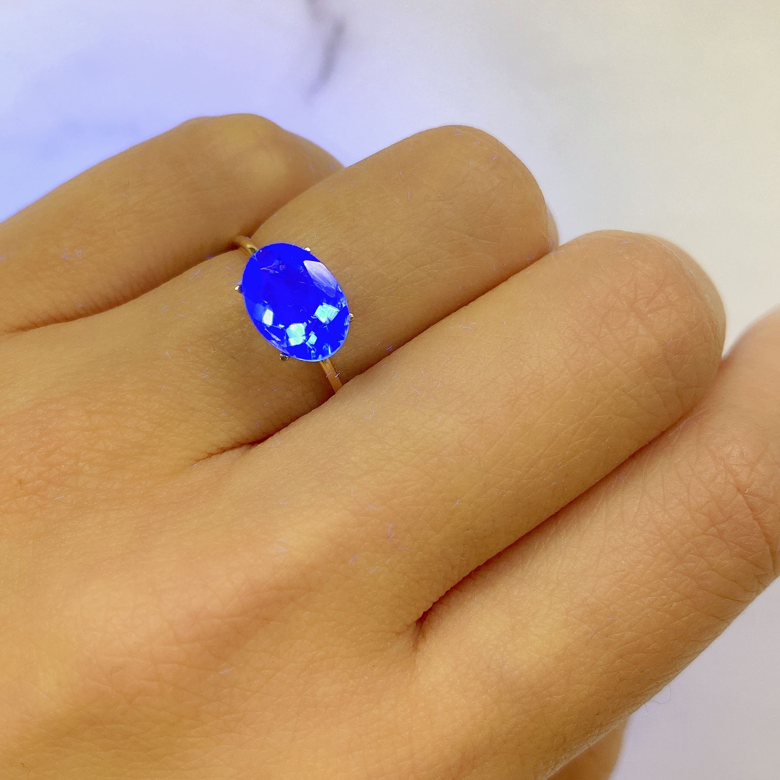 フローライト フルオレッセンス(宝石名フルオライト)イギリス・ロジャリー鉱山産 2.12ct 識別済[211113775]9.6x6.9mm前後