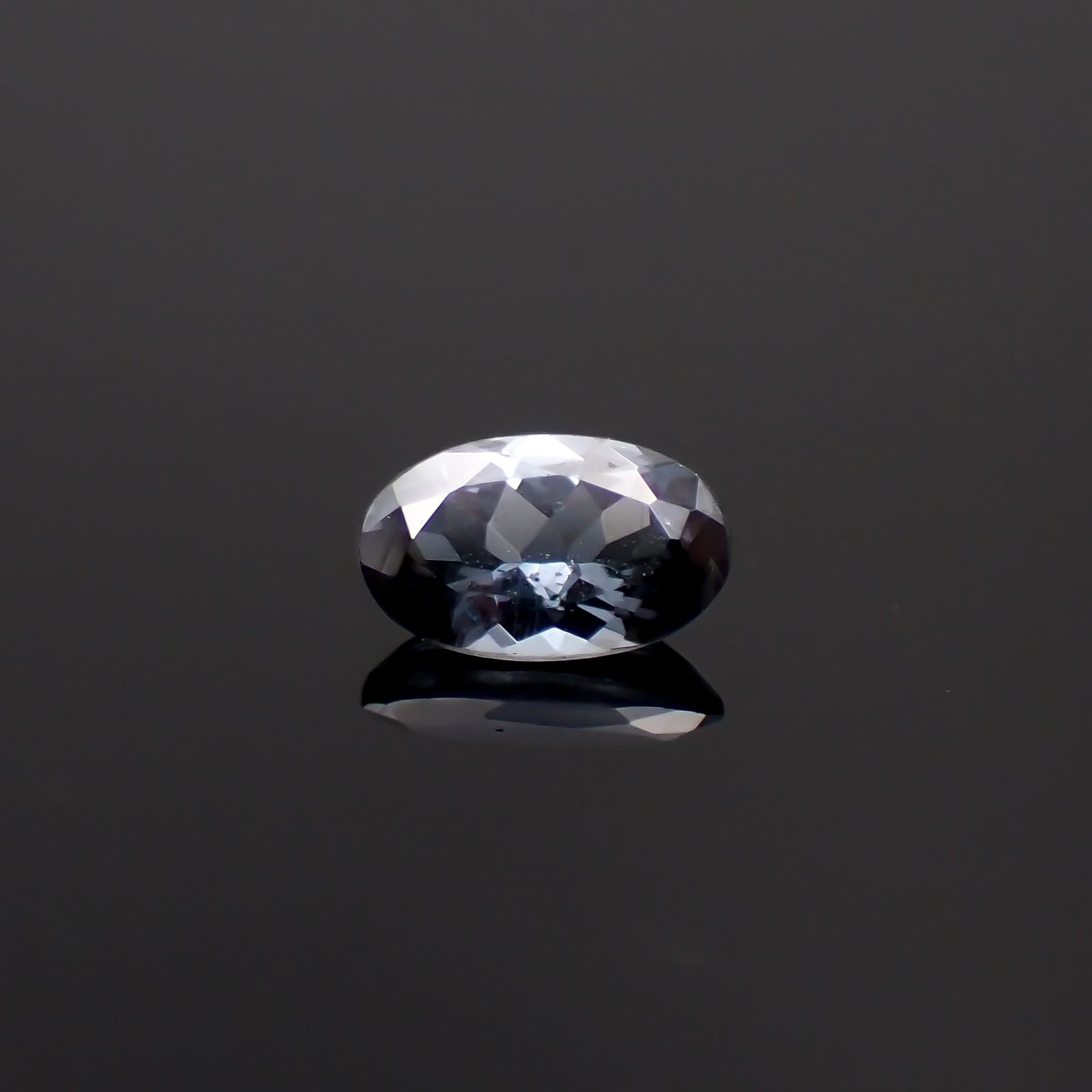 ベキリーブルーガーネット（カラーチェンジガーネット アレキタイプ） マダガスカル・ベキリー産 0.30ct[230923545]5.1x3.1mm前後