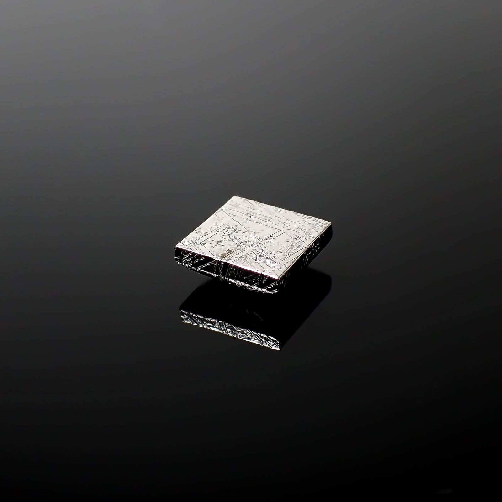 ムオニナルスタ隕石 発見地:スウェーデン 5.97ct[240125771]8x8mm前後
