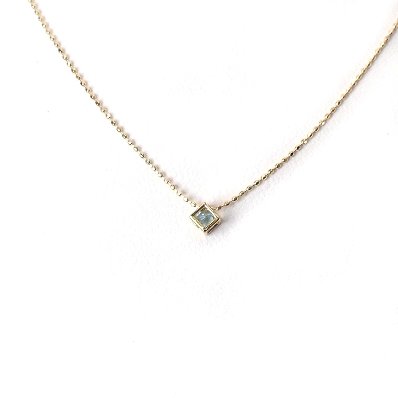 ◇K18 Reinette（レネット）◇ブルートパーズ | キューブボックスデザイン [チャーム/ペンダントトップ※チェーン別売り]