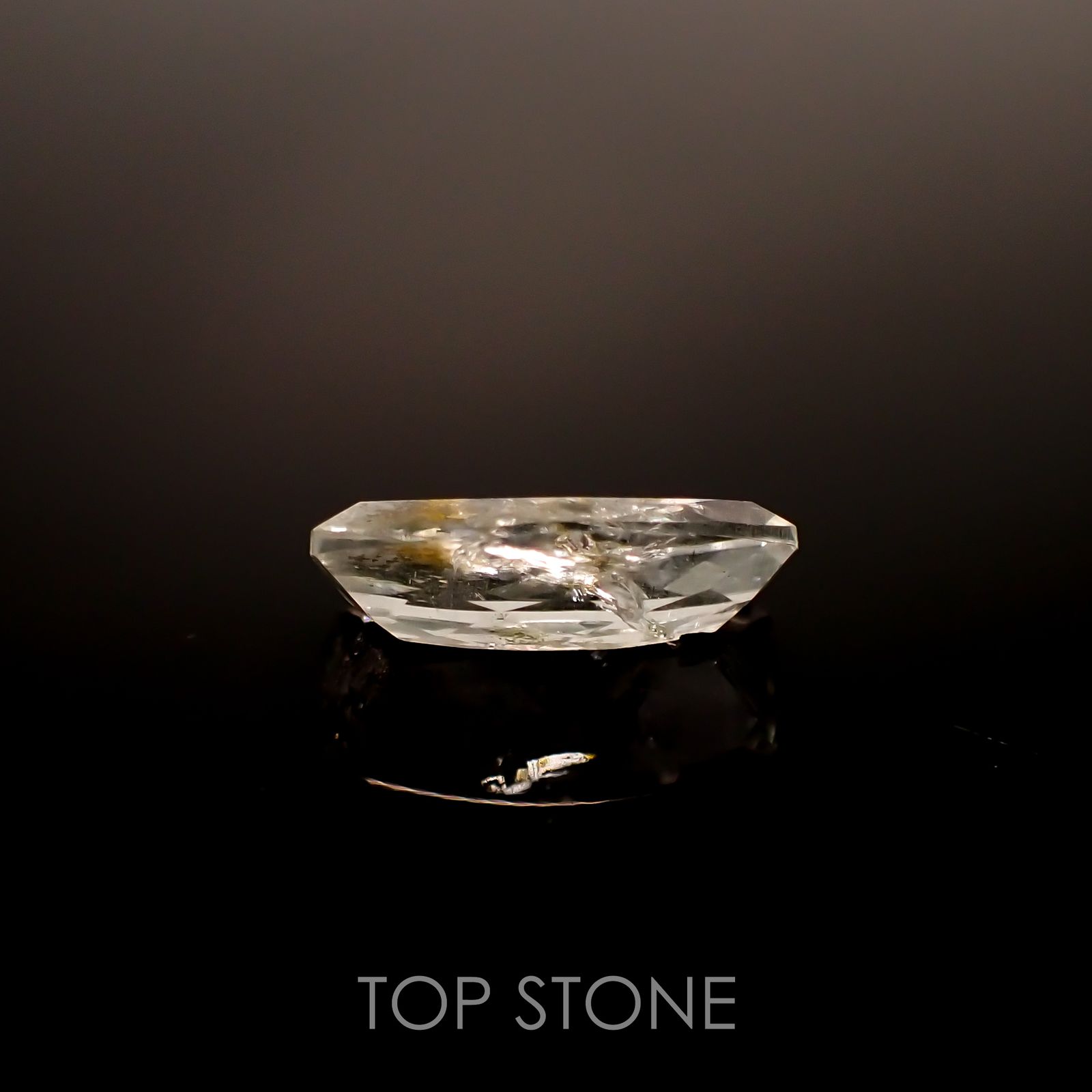 オーロラアクアマリン(宝石名アクアマリン) ブラジル産 2.93ct 識別済[210812713]13.9×7.2mm前後