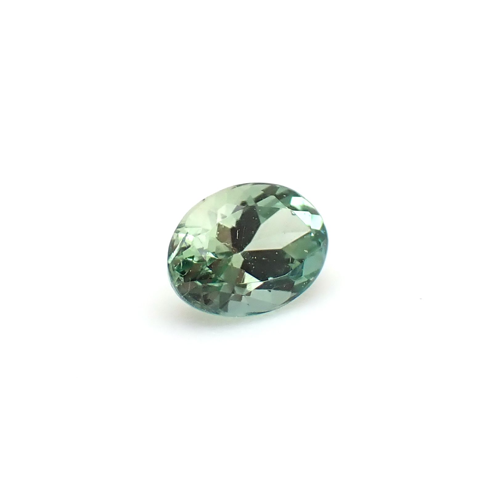 グリーンゾイサイト(宝石名グリーン・ゾイサイト)タンザニア産 識別済 0.17ct / 3.9x2.8mm前後 [260932854]