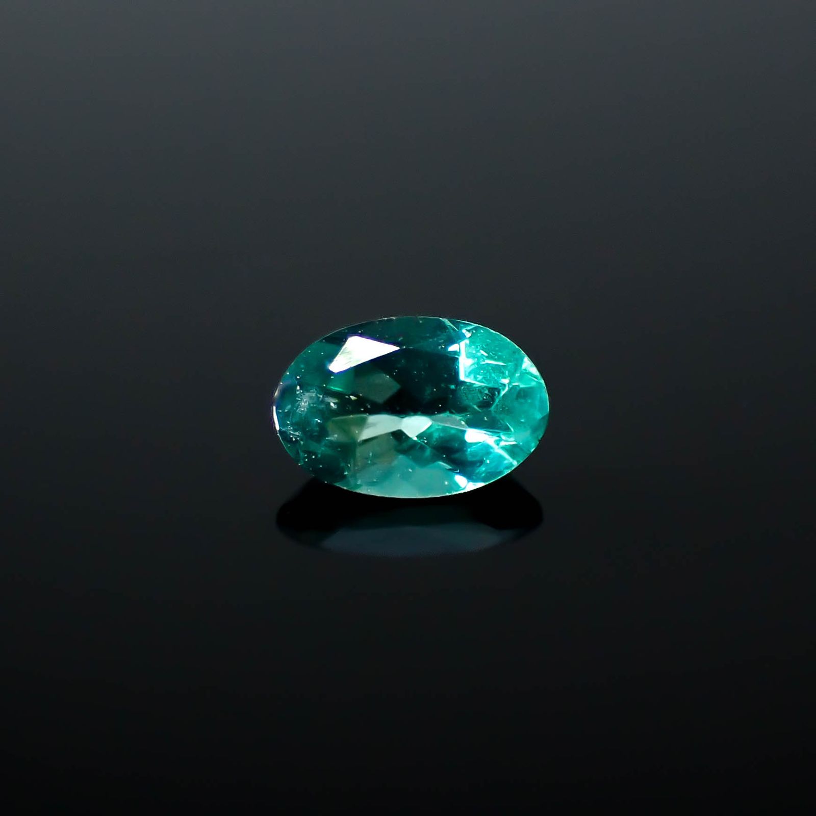 ノーブルモロキサイト マダガスカル産 0.45ct [250931094]6.2x4mm前後