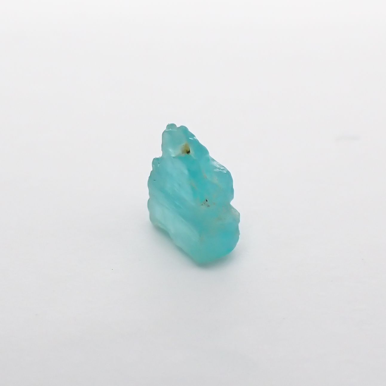 パライバトルマリン(宝石名トルマリン/別名パライバ・トルマリン) ブラジル・バターリャ鉱山産 原石 0.29ct 識別済[210911479]3.6×4.3mm前後