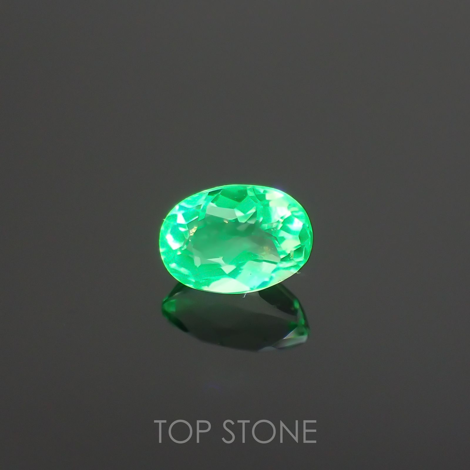 ハイアライトオパール(宝石名オパール) メキシコ産 0.162ct ソ付(彩珠)[210712056]4.3×2.9mm前後
