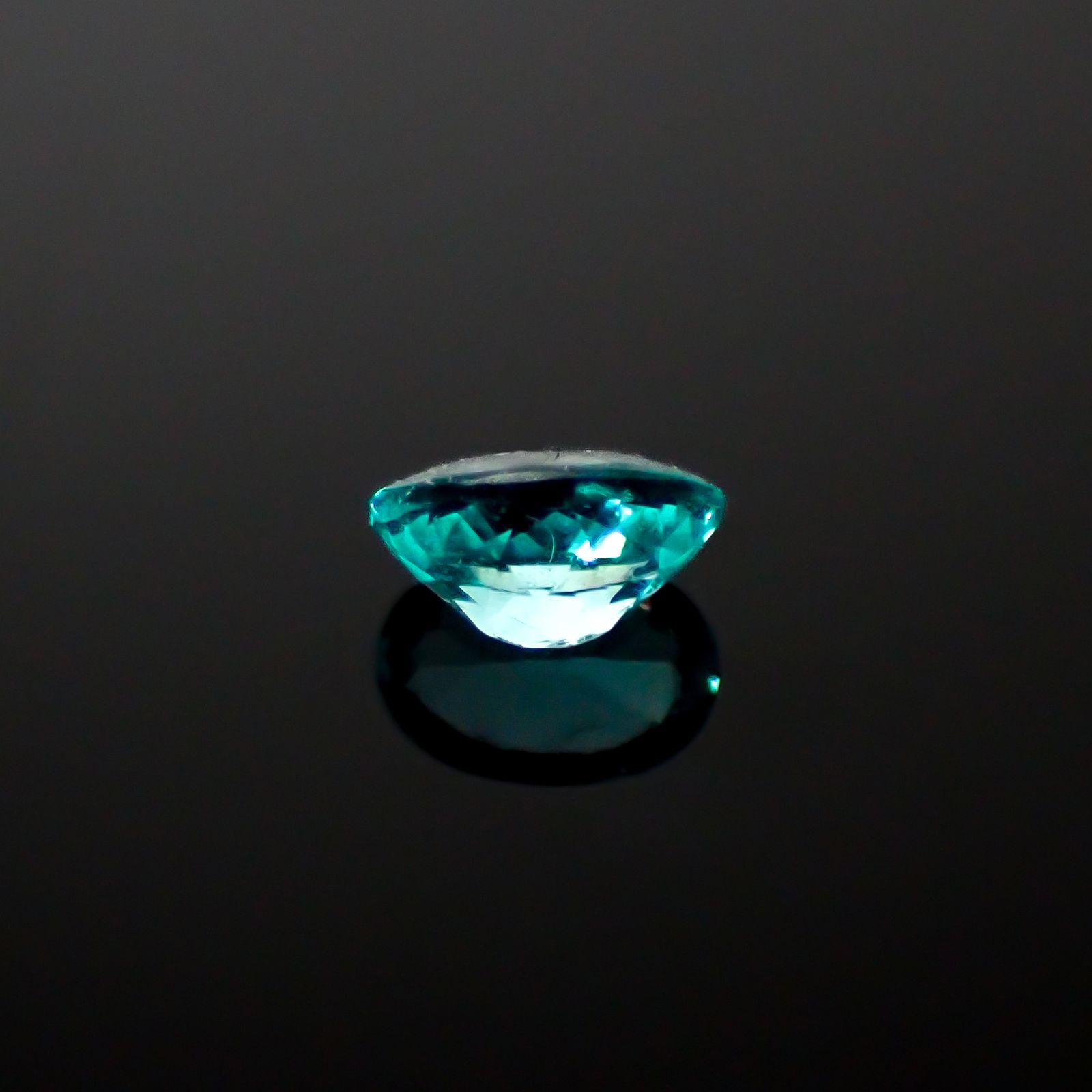 パライバトルマリン ブラジル・ムルング鉱山産 0.10ct[240928751]3.5x2.4mm前後