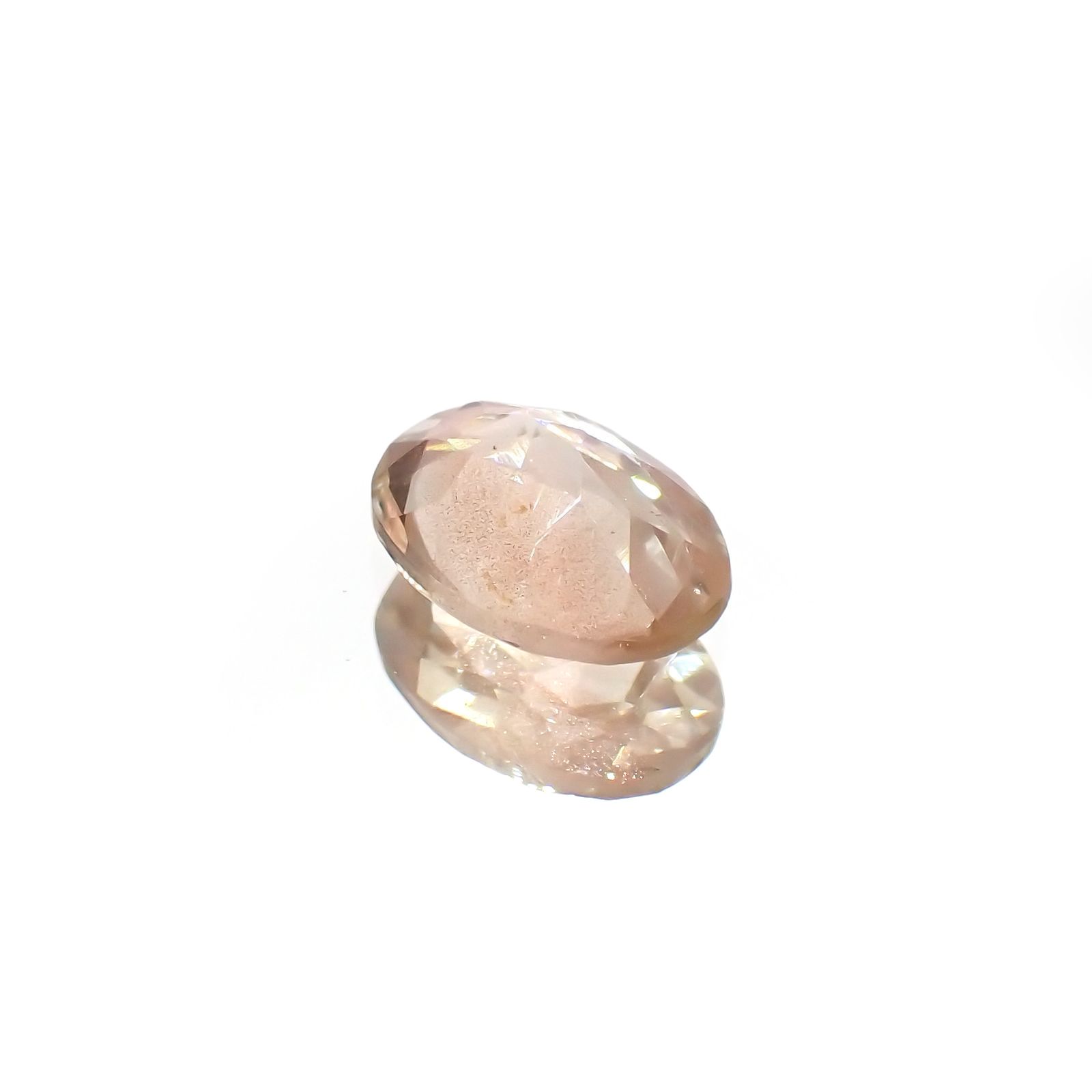 オレゴンサンストーン(宝石名ラブラドライト)アメリカ・オレゴン州産 識別済 0.85ct / 7.9x5.6mm前後 [220114662]