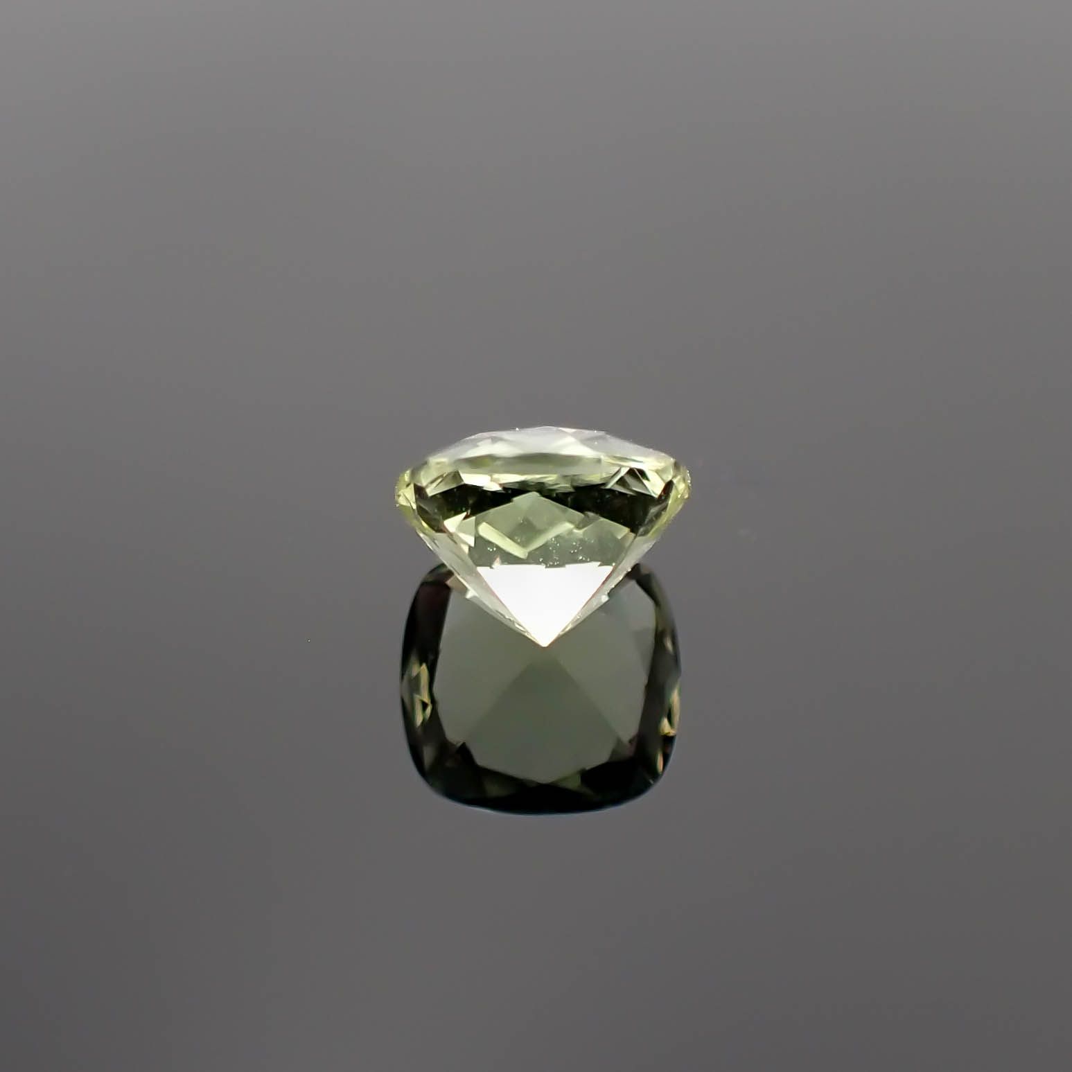 ヘリオドール ブラジル・ミナスジェライス州産 1.01ct[230622300