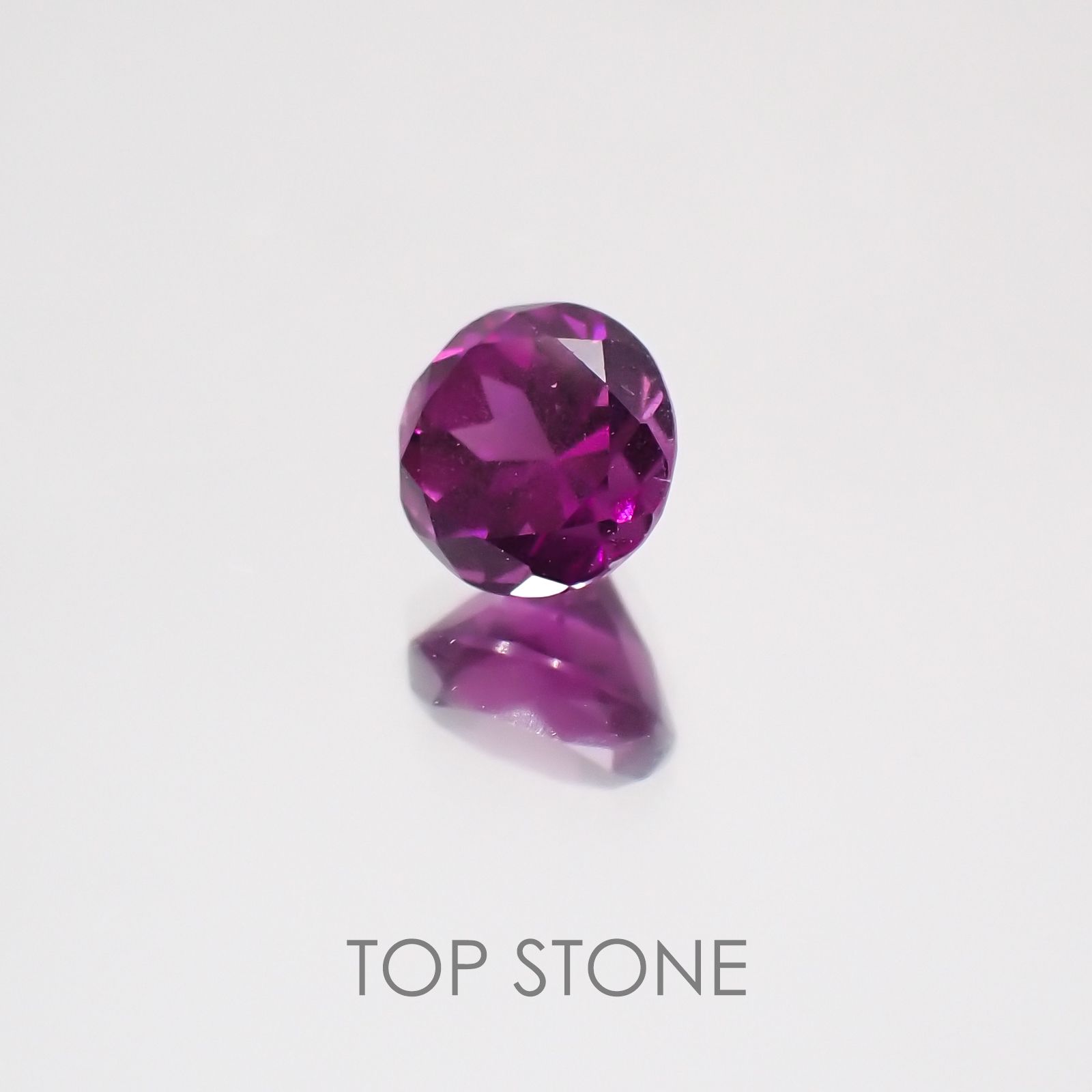 グレープガーネット ブラジル産 ルース 0.86ct[21019680]5.3×5.3mm前後