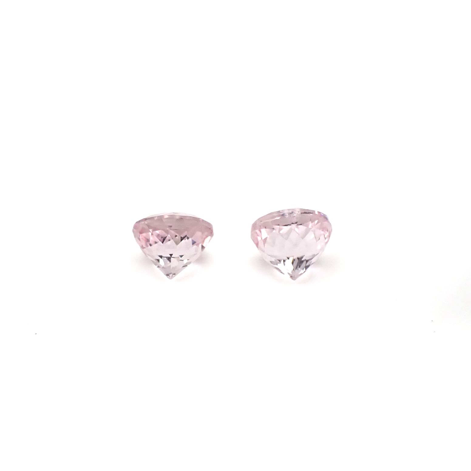 ◇ペアセット◇モルガナイト ブラジル産 0.85ct(2pcs合計) / 4.5x4.5mm前後 [260431957]