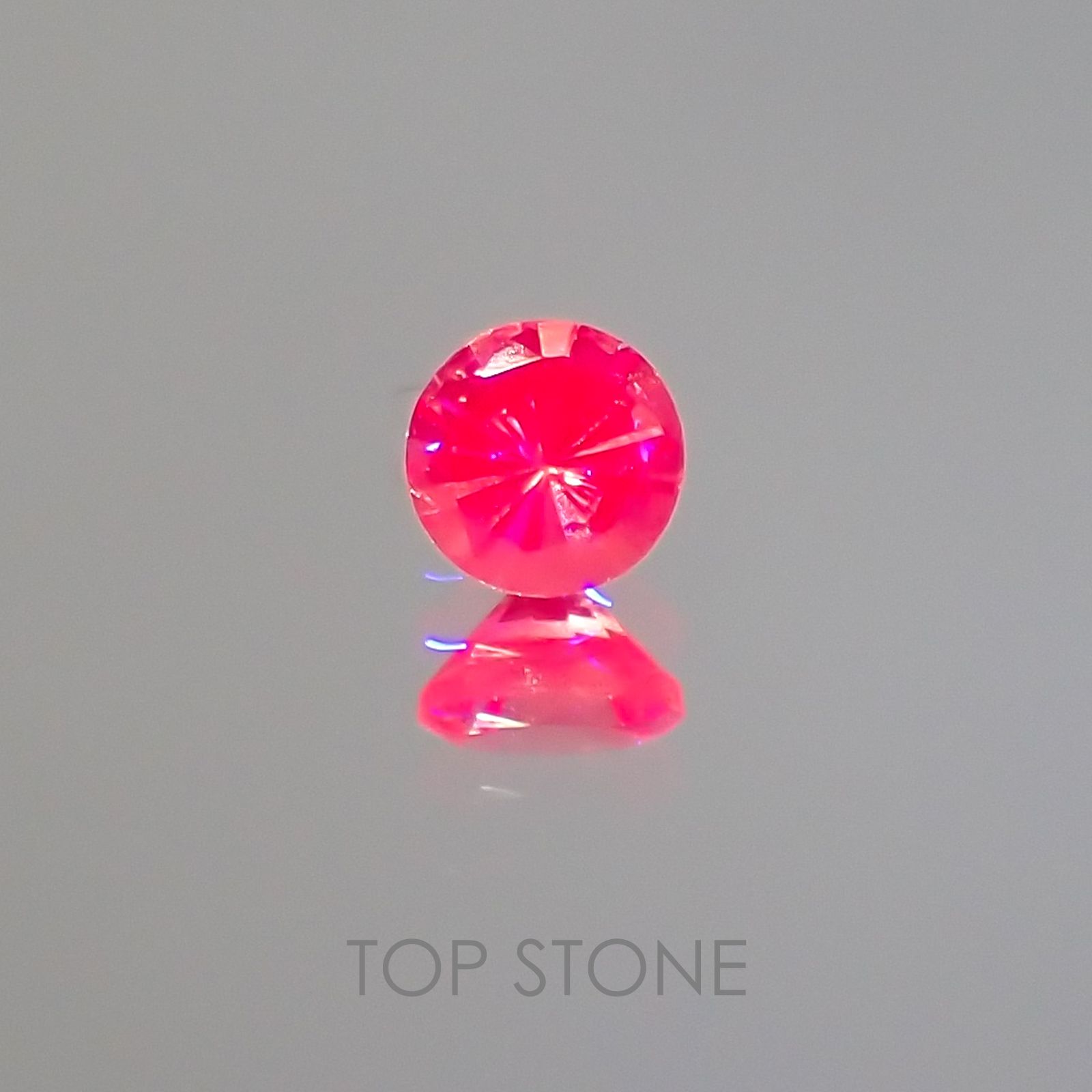 ホットピンクスピネル タンザニア産 ルース 0.15ct[20117676]3.1×3.1mm前後