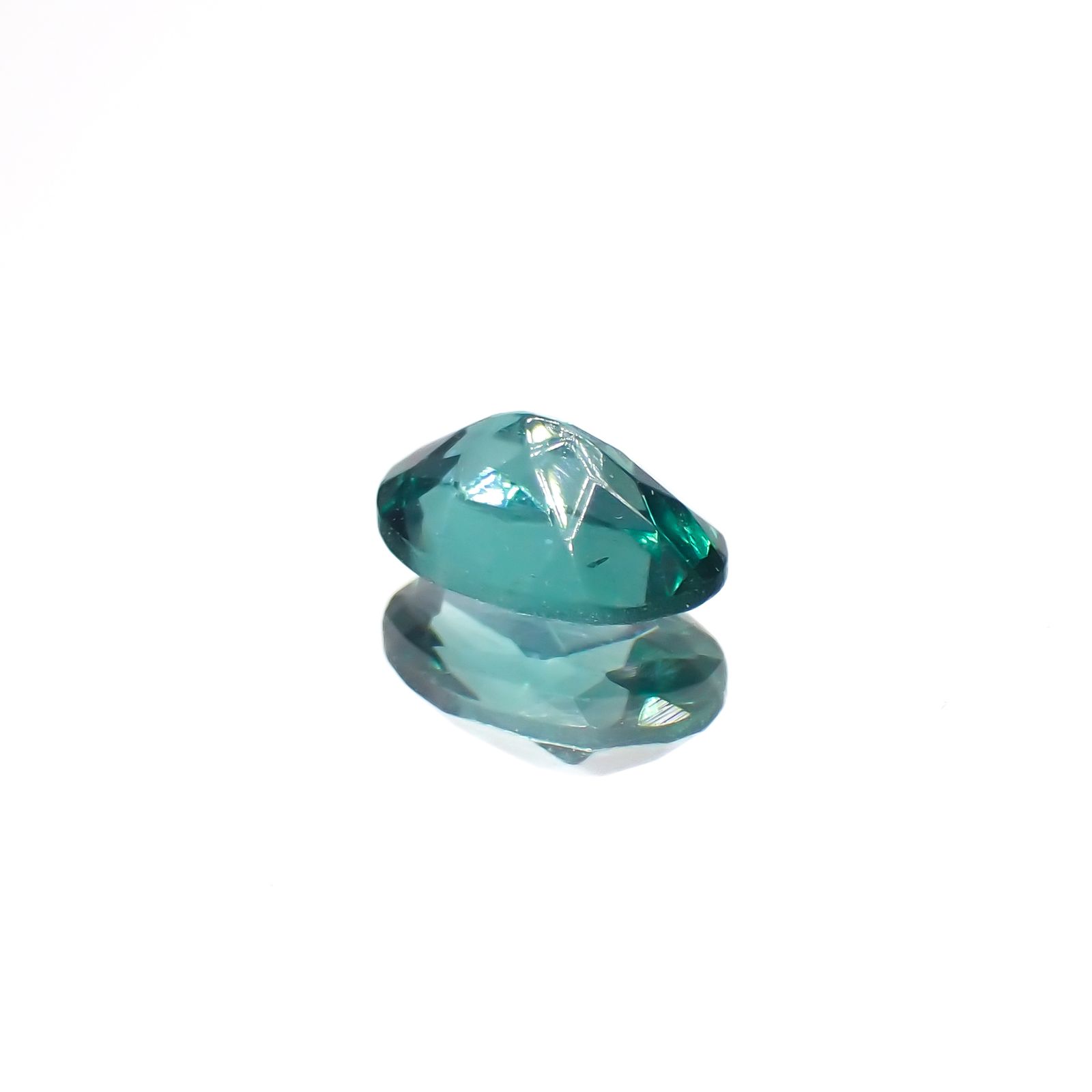 ノーブルモロキサイト マダガスカル産 0.52ct[230321360]6.1x4.1mm前後