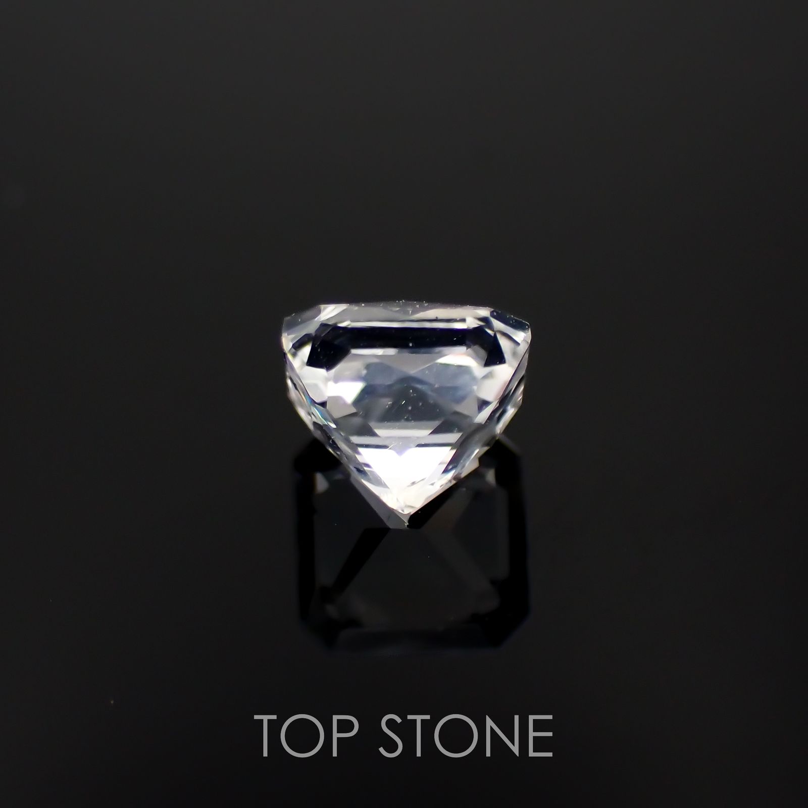 フェナカイト(宝石名フェナカイト)マダガスカル/ブラジル産 0.87ct 識別済[221119138]5.3x5.3mm前後