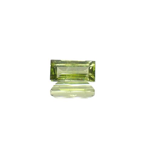 リリーパッドペリドット アメリカ・アリゾナ州産 0.38ct[231224604]5.7x2.6mm前後