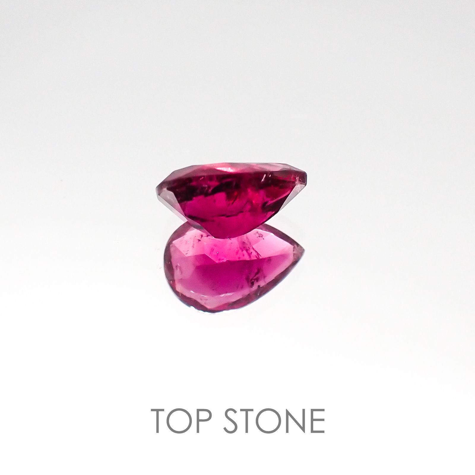 ルベライト ブラジル産 ルース 0.64ct[20084917]7×4.8mm前後