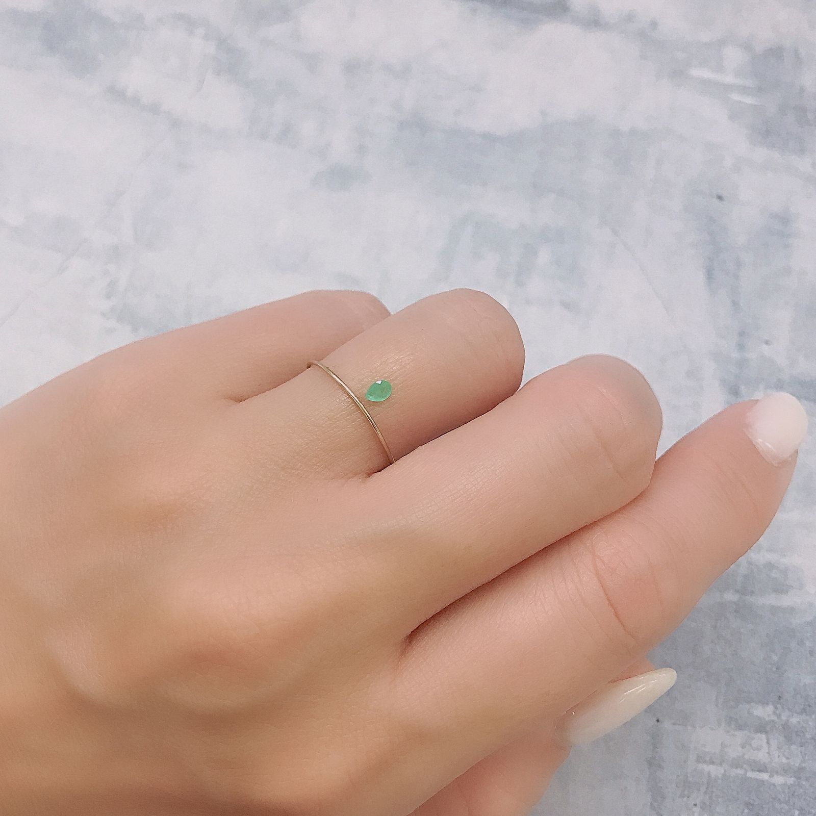 パライバトルマリン(宝石名トルマリン/別名パライバ・トルマリン)ブラジル・パライバ州バターリャ鉱山産 0.075ct 識別済[220616586]3.4x2.6mm前後