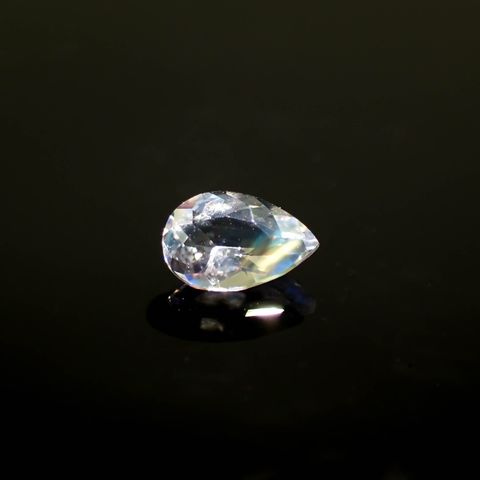 レインボームーンストーン ザンビア産 0.37ct[231224800]6.2x4.1mm前後