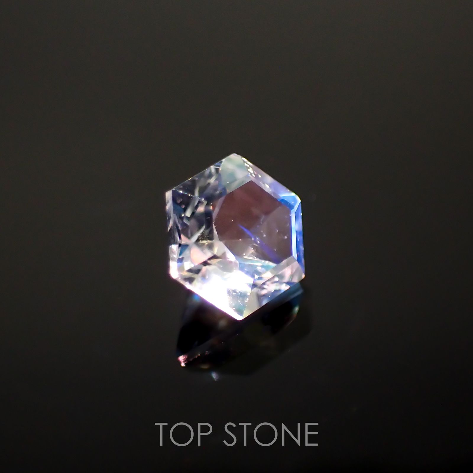 ◇ヘキサゴンカット◇レインボームーンストーン(宝石名ラブラドライト)マダガスカル産 0.28ct 識別済[211113737]4x4mm前後