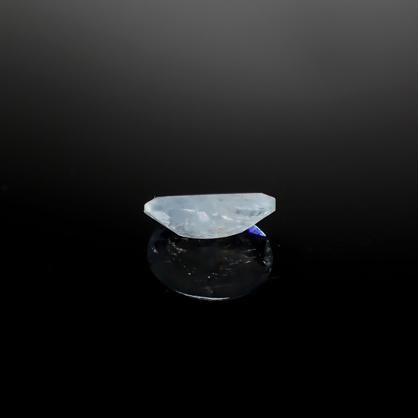 イリデッセンスアクアマリン ブラジル産 1.60ct [250730705]10.1x7.4mm前後